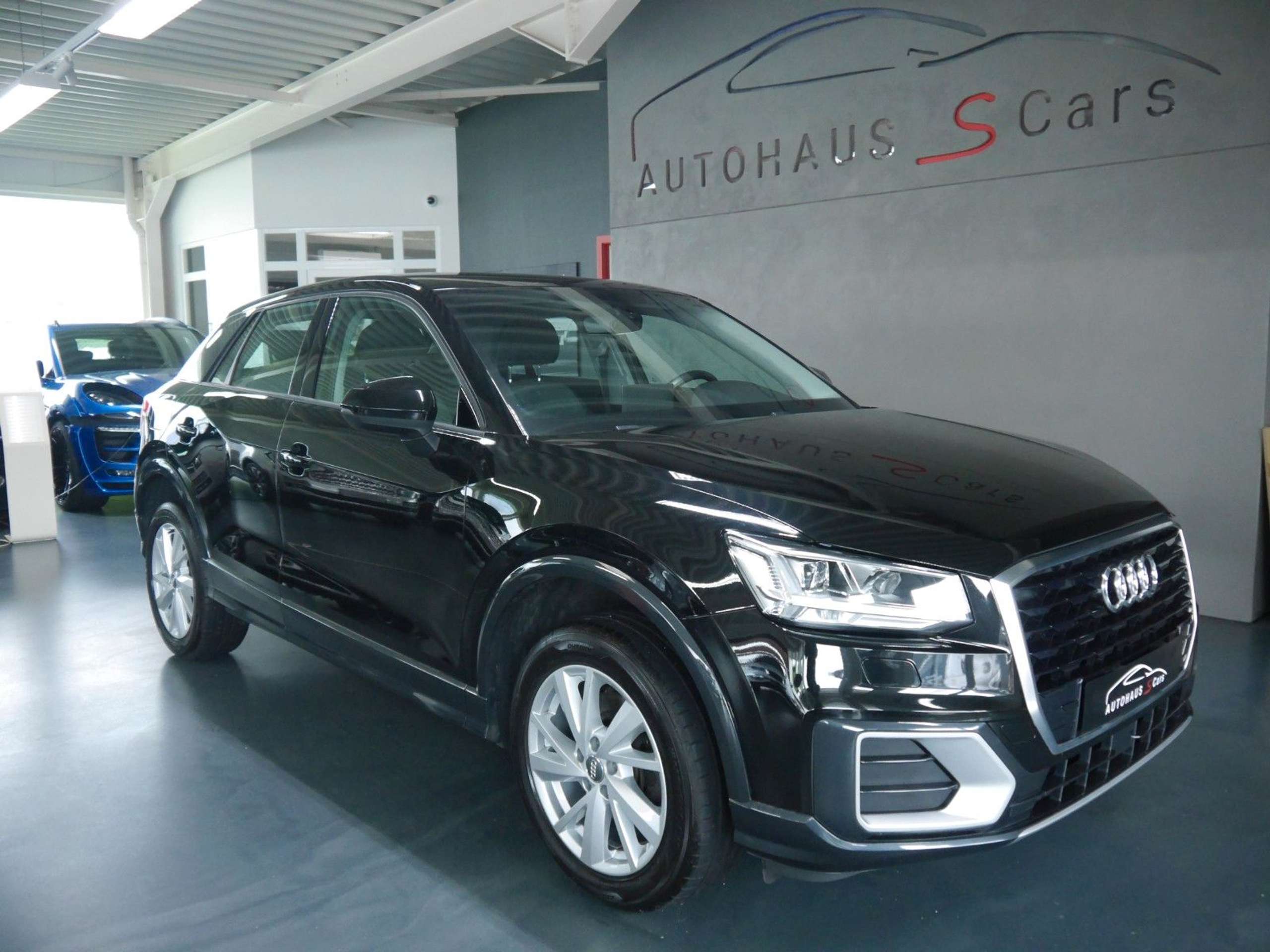 Audi - Q2