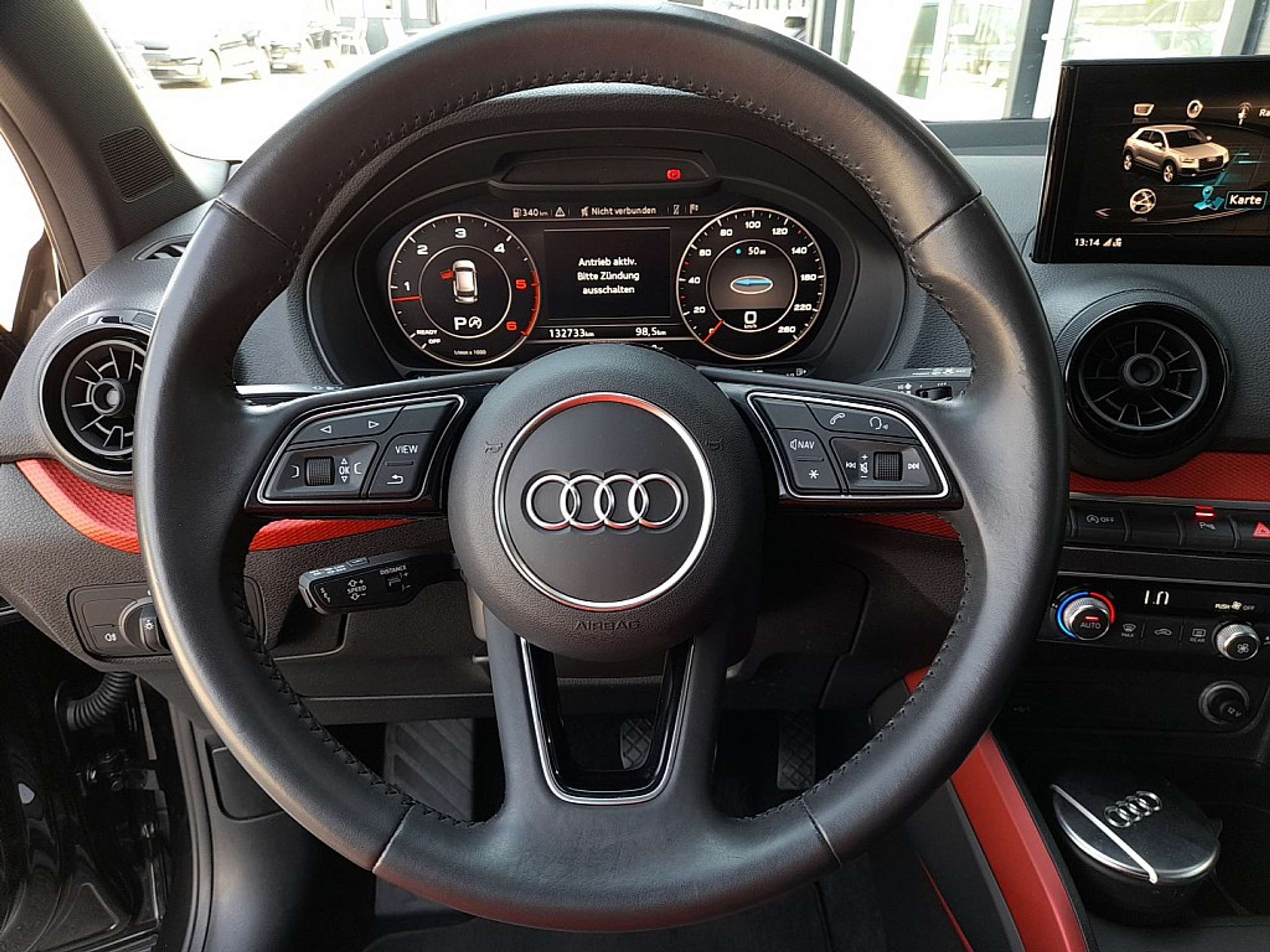 Audi - Q2