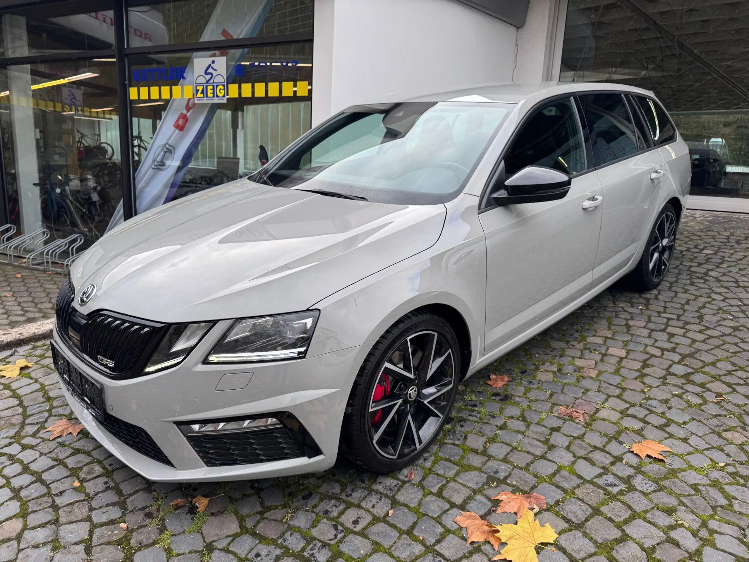 Skoda - Octavia