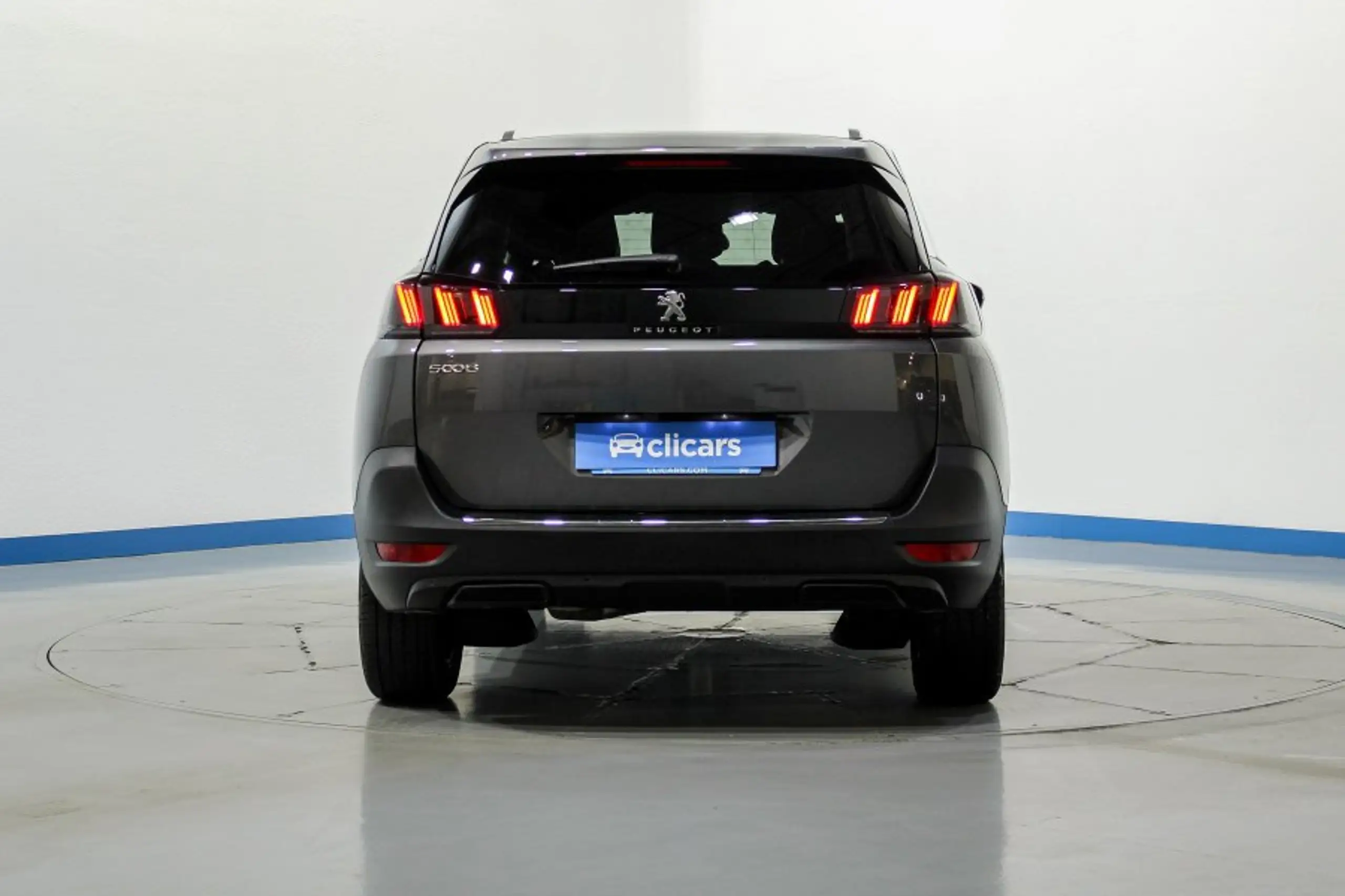 Peugeot - 5008