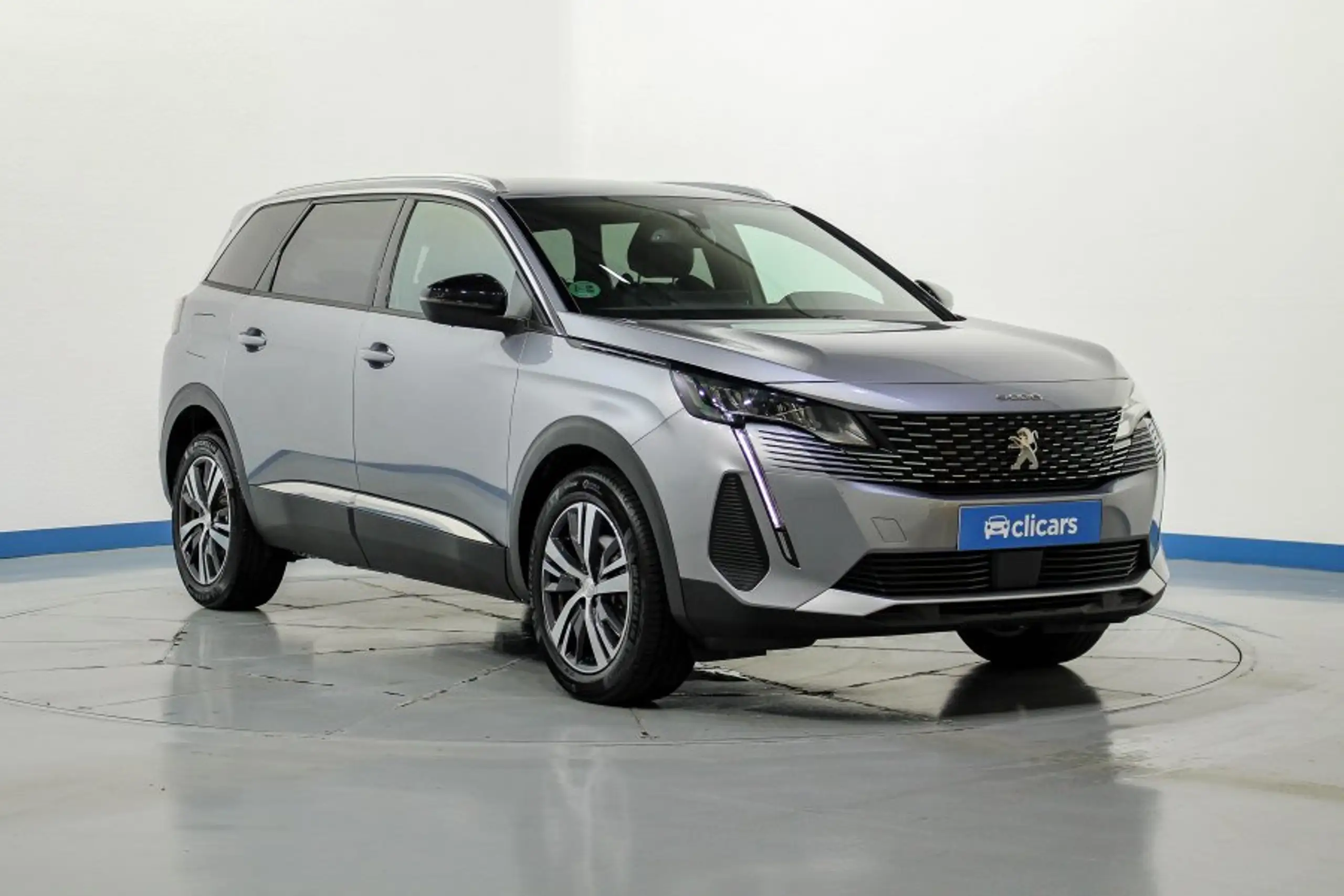 Peugeot - 5008