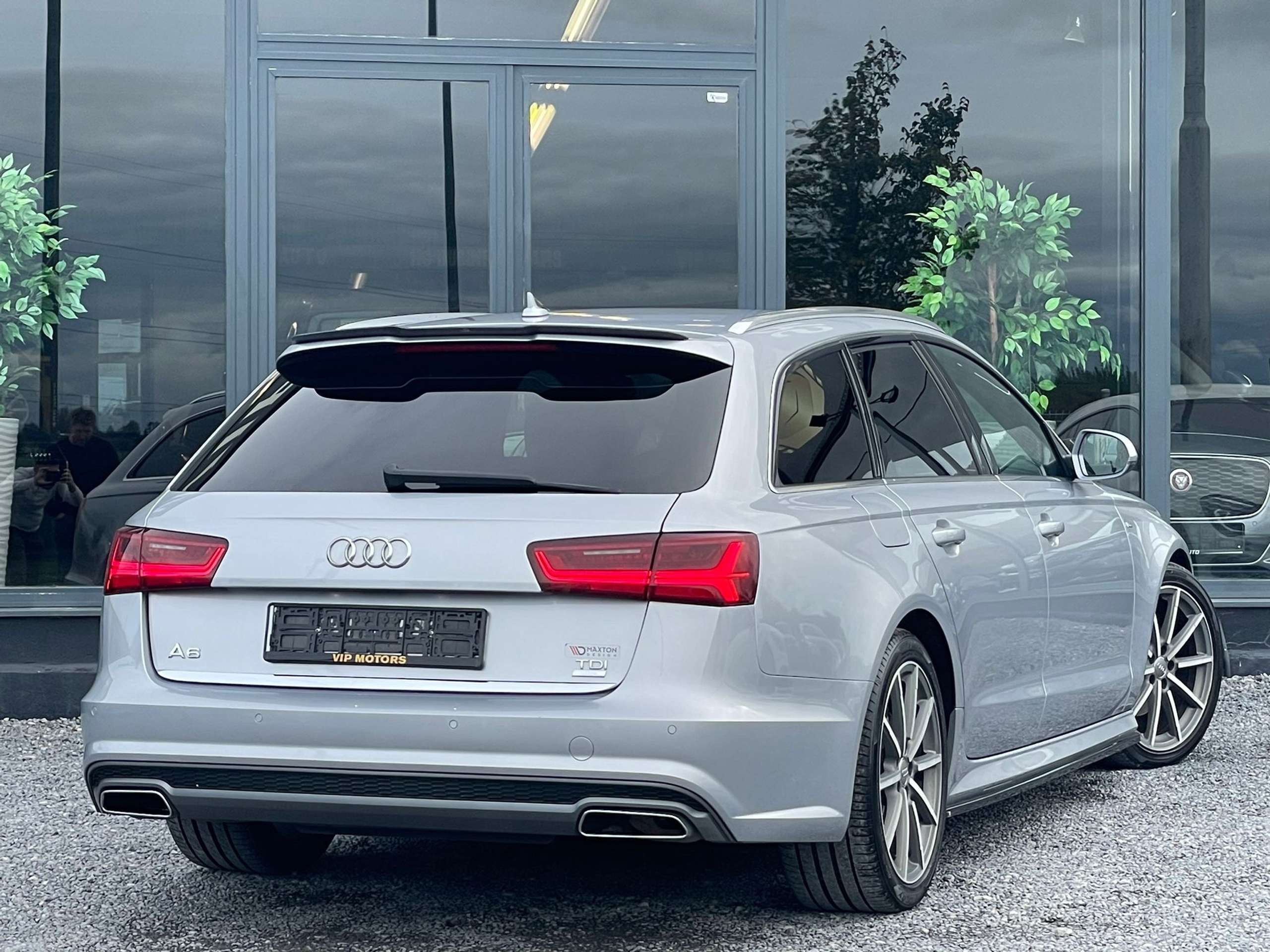 Audi - A6