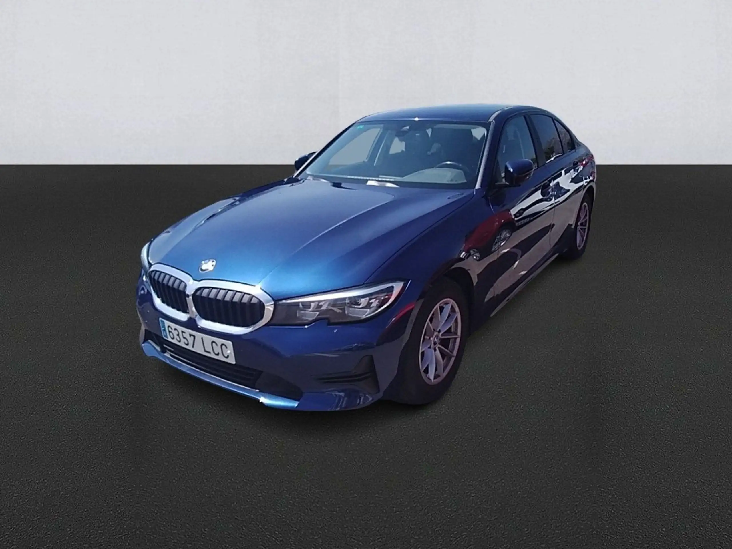 BMW 318 2019