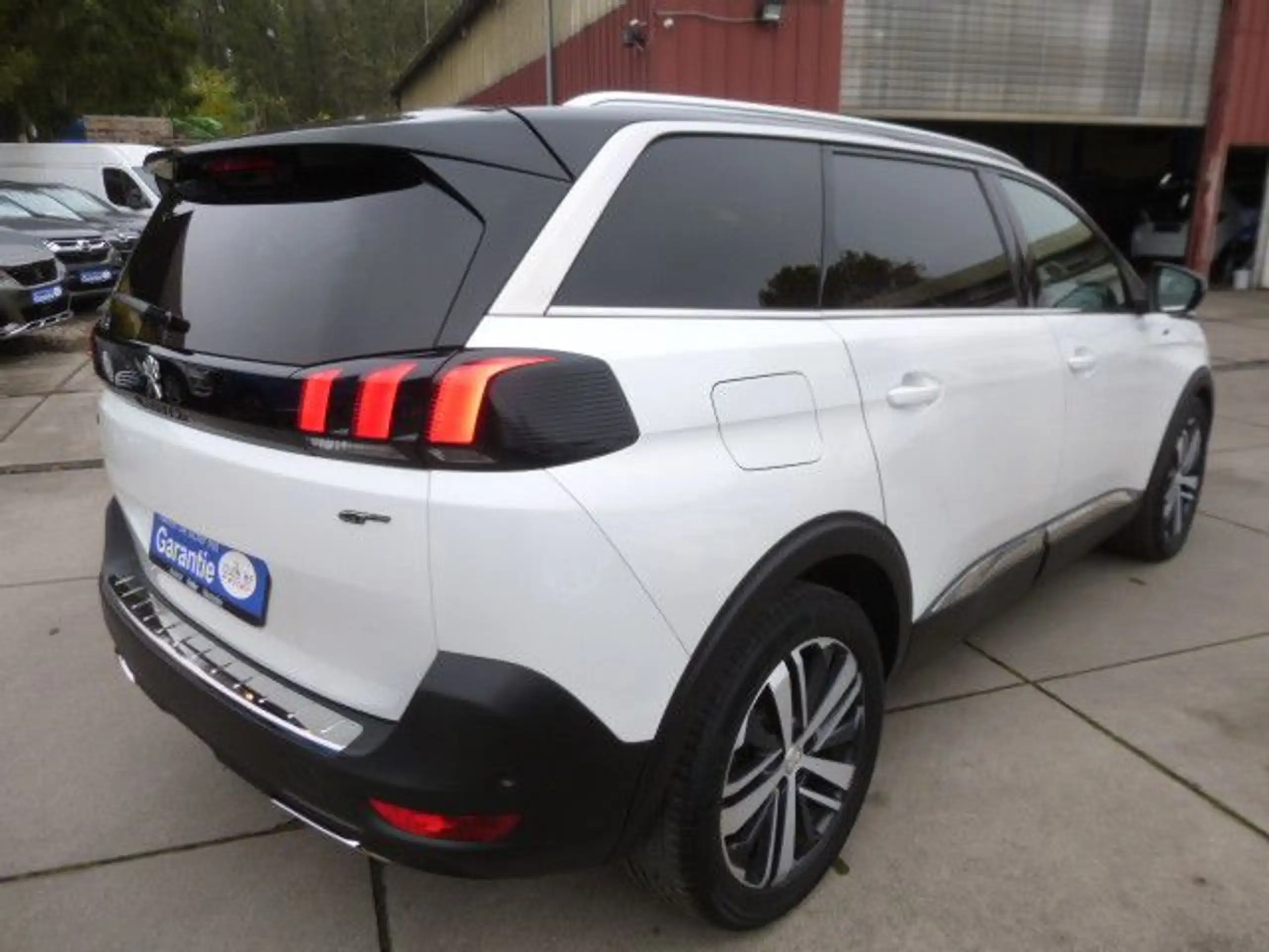 Peugeot - 5008