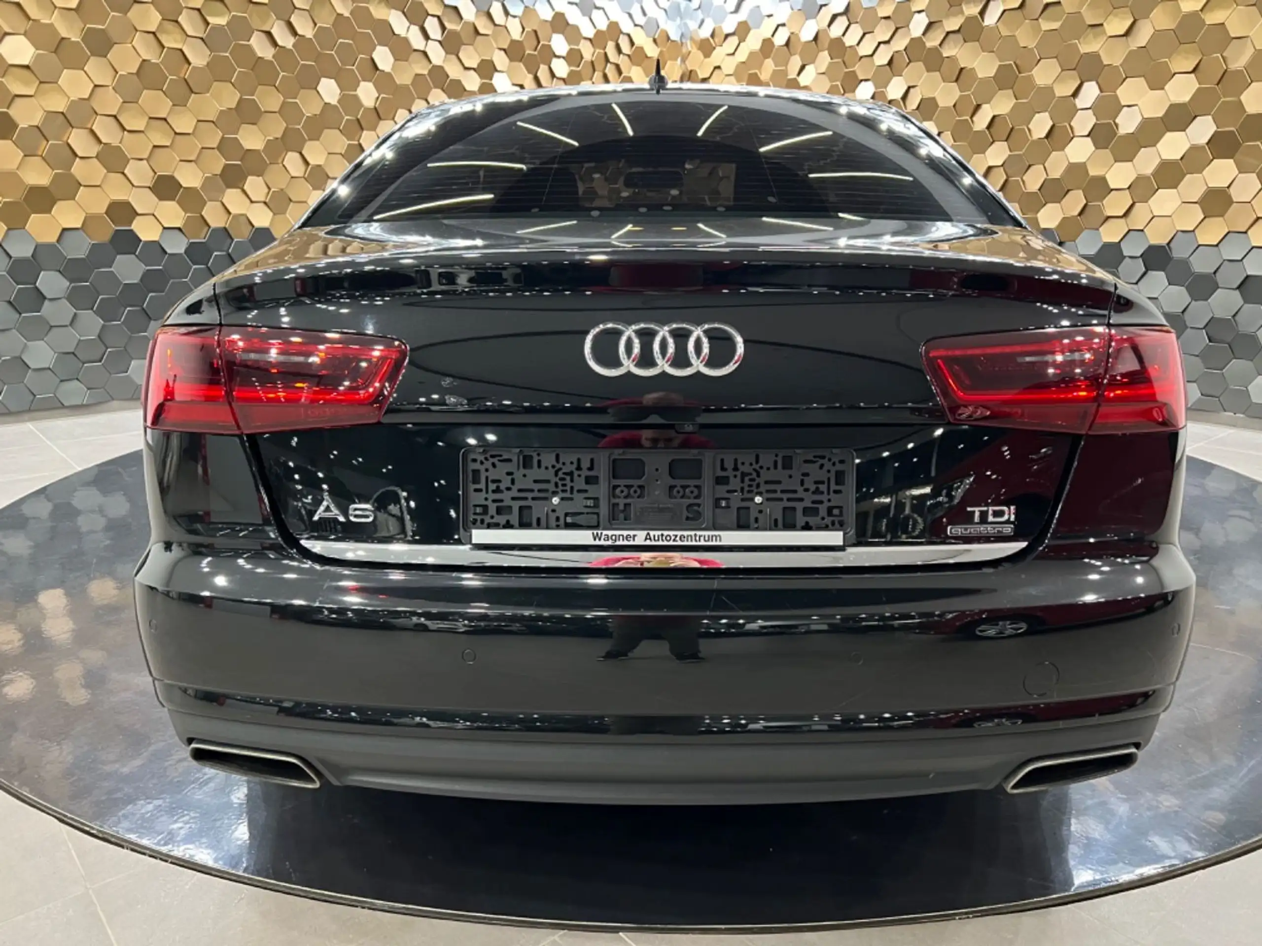 Audi - A6