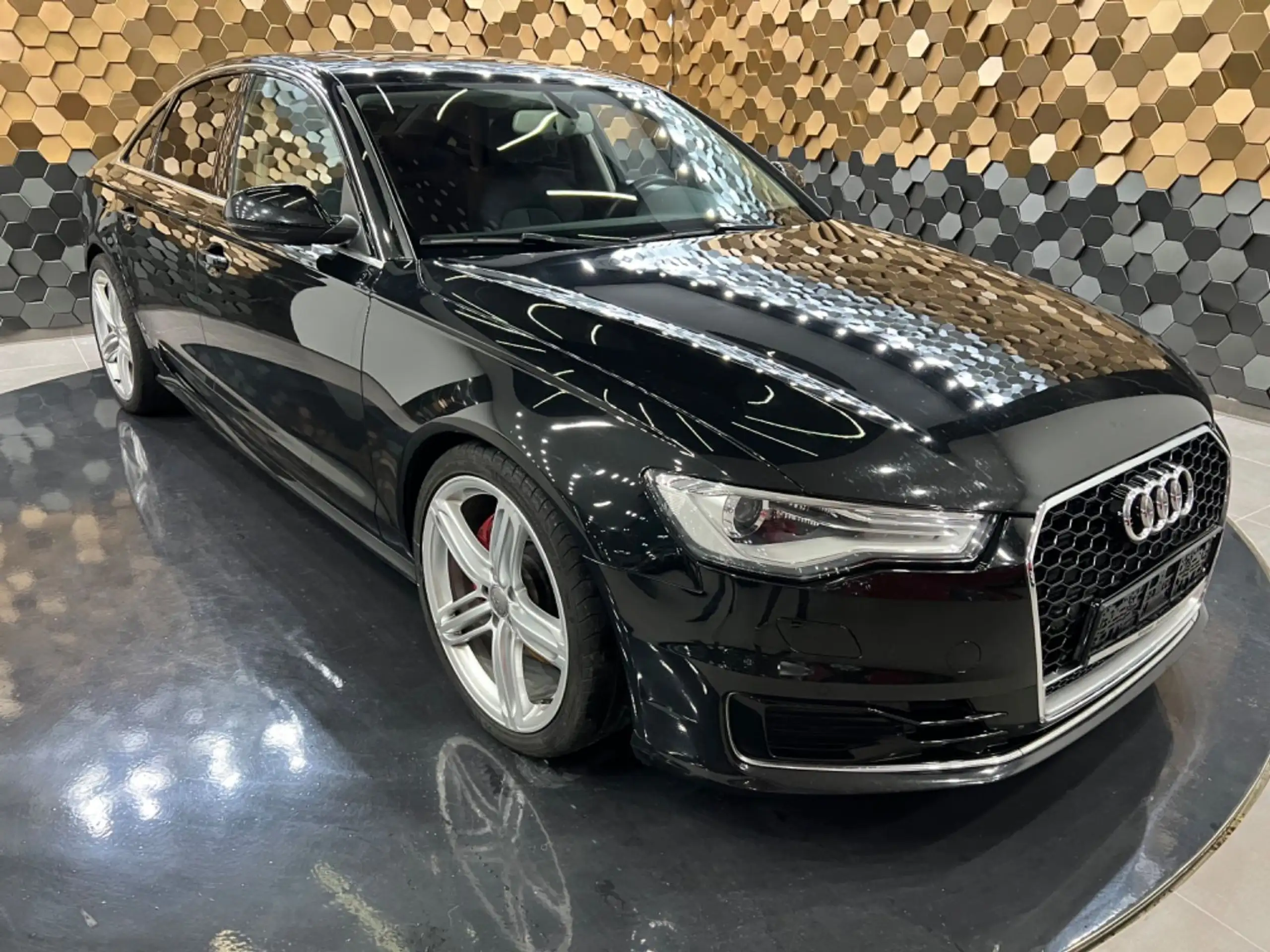 Audi - A6