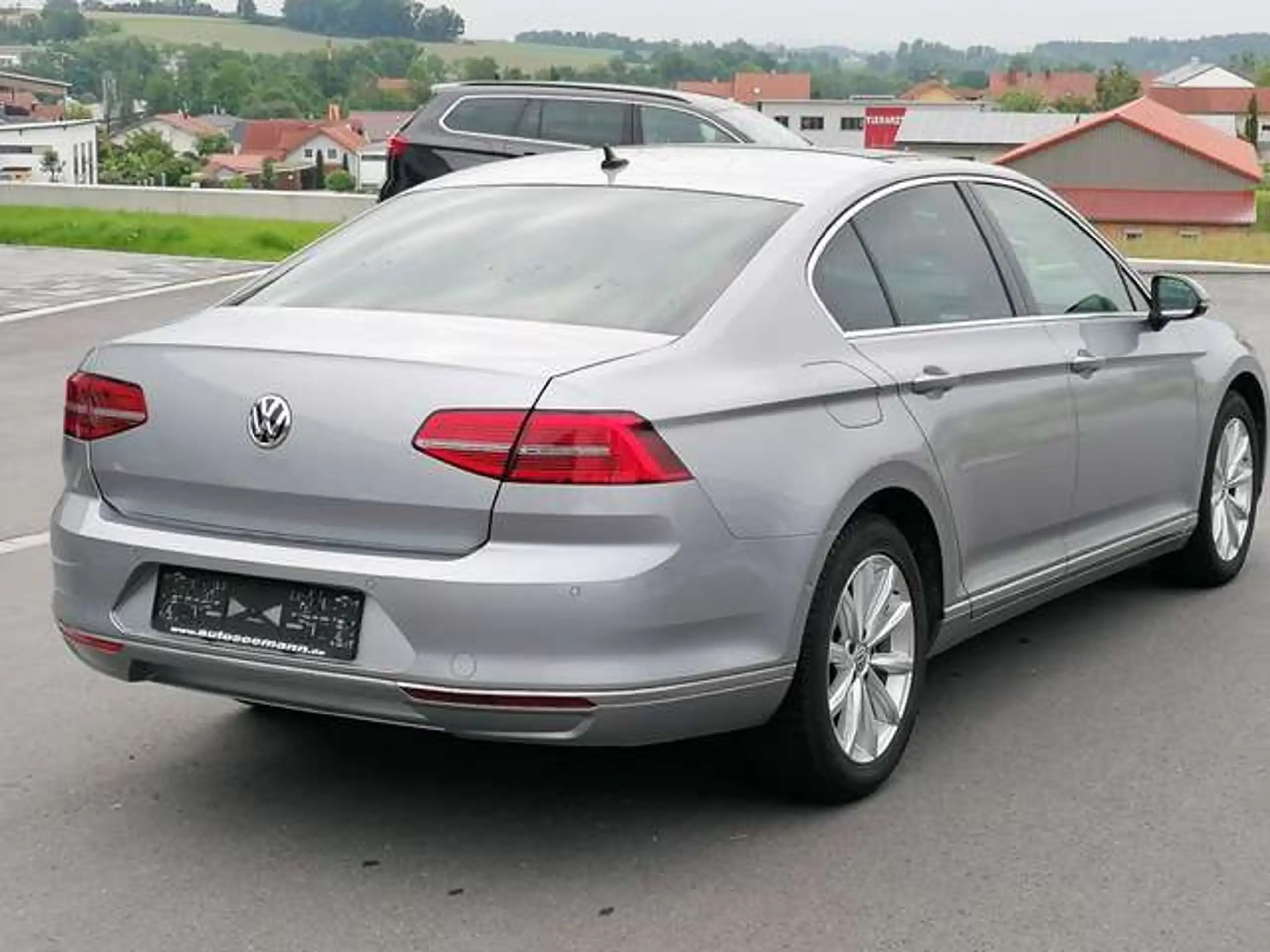 Volkswagen - Passat