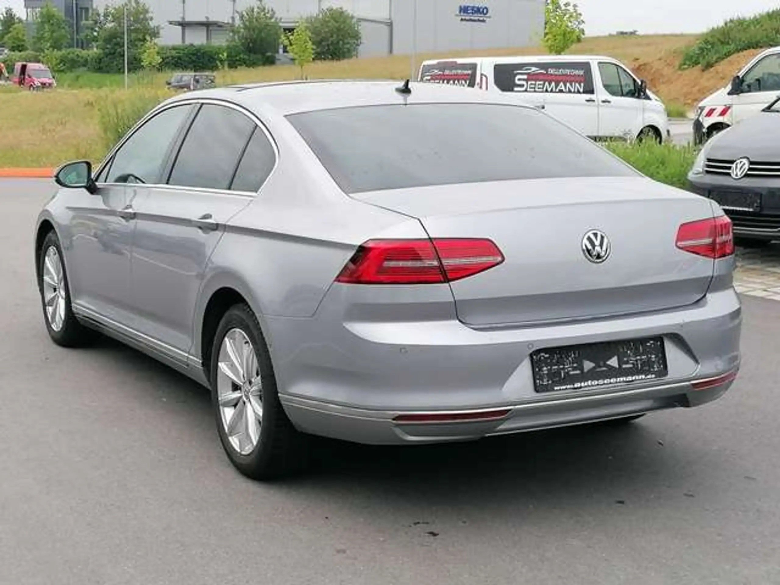 Volkswagen - Passat