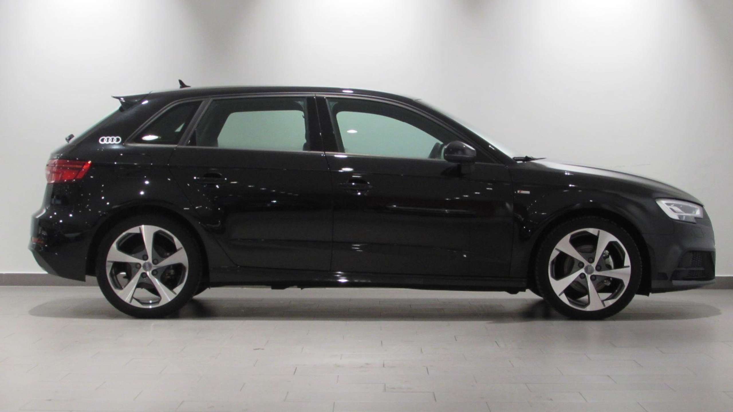 Audi - A3