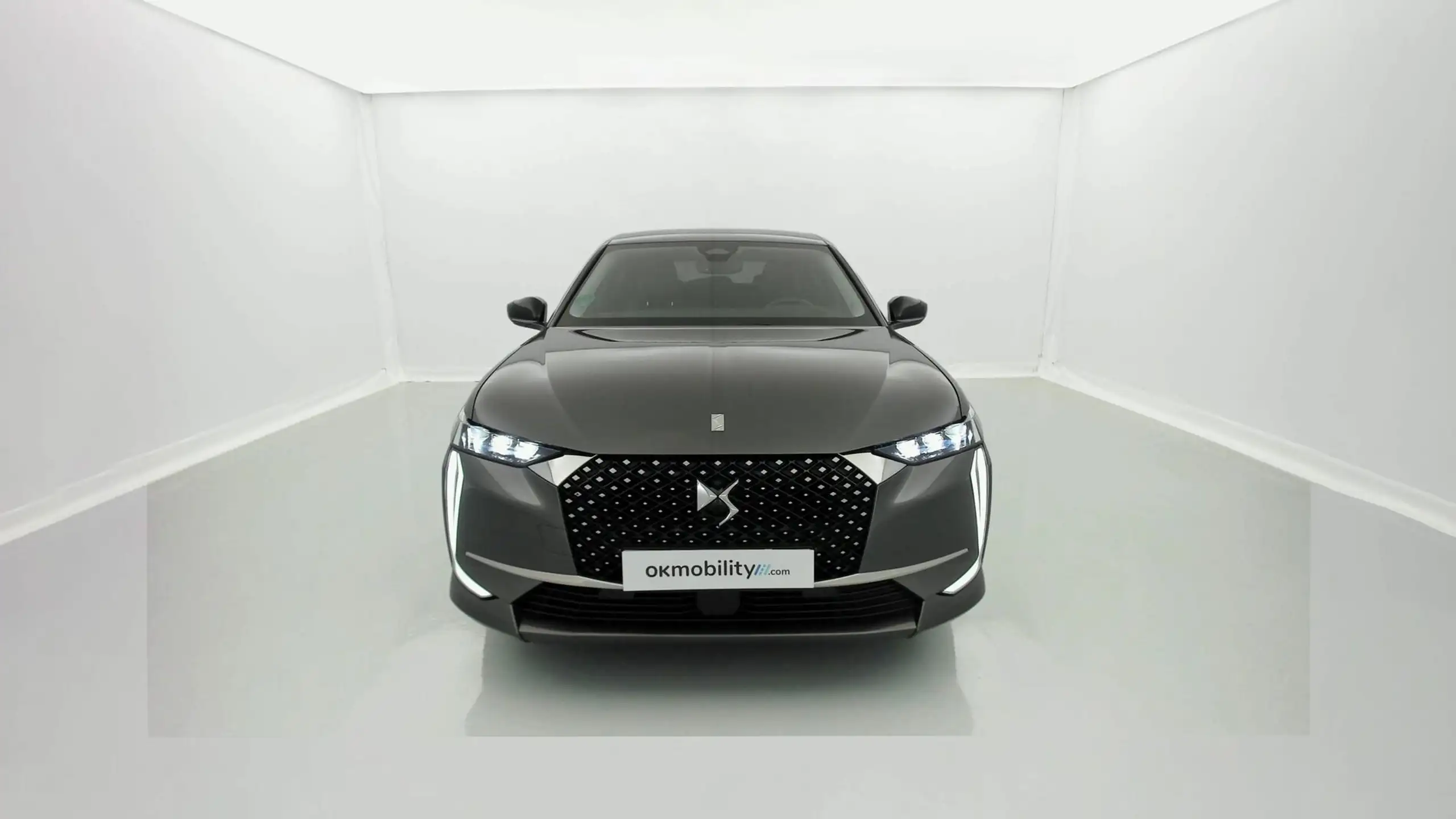 DS Automobiles - DS 4