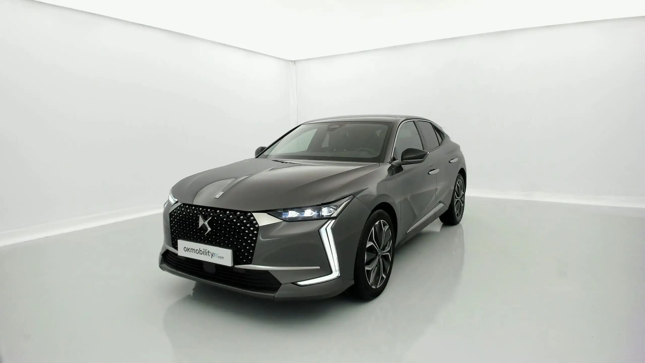 DS Automobiles - DS 4