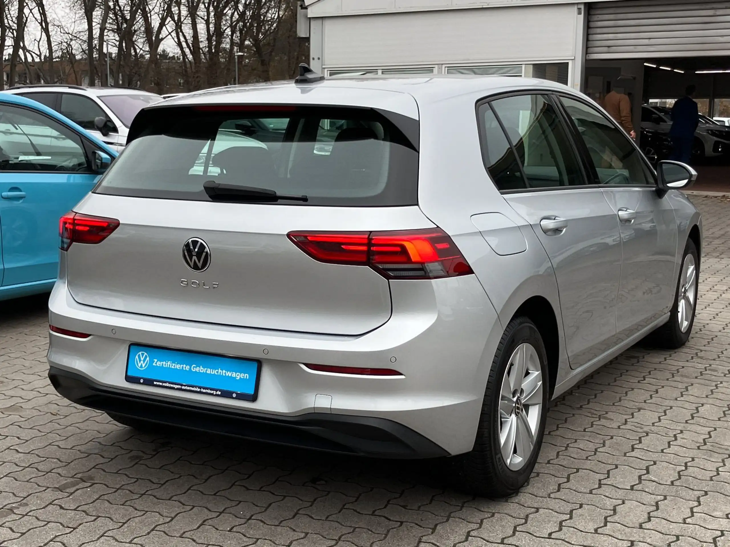 Volkswagen - Golf