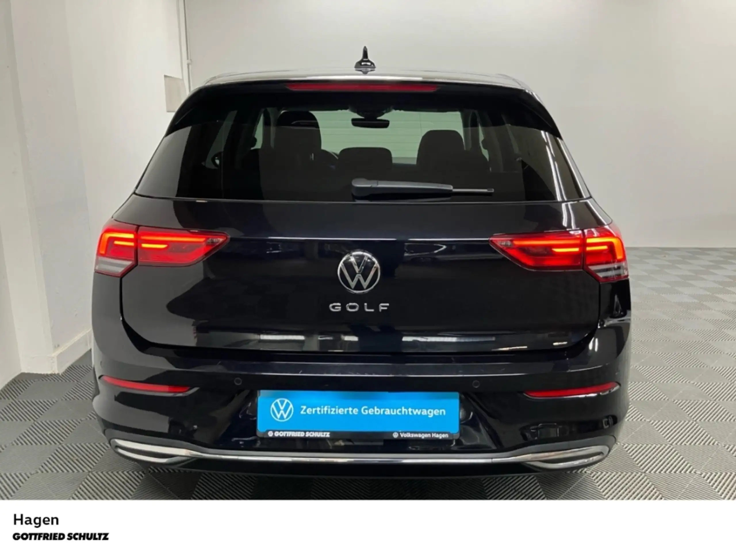 Volkswagen - Golf