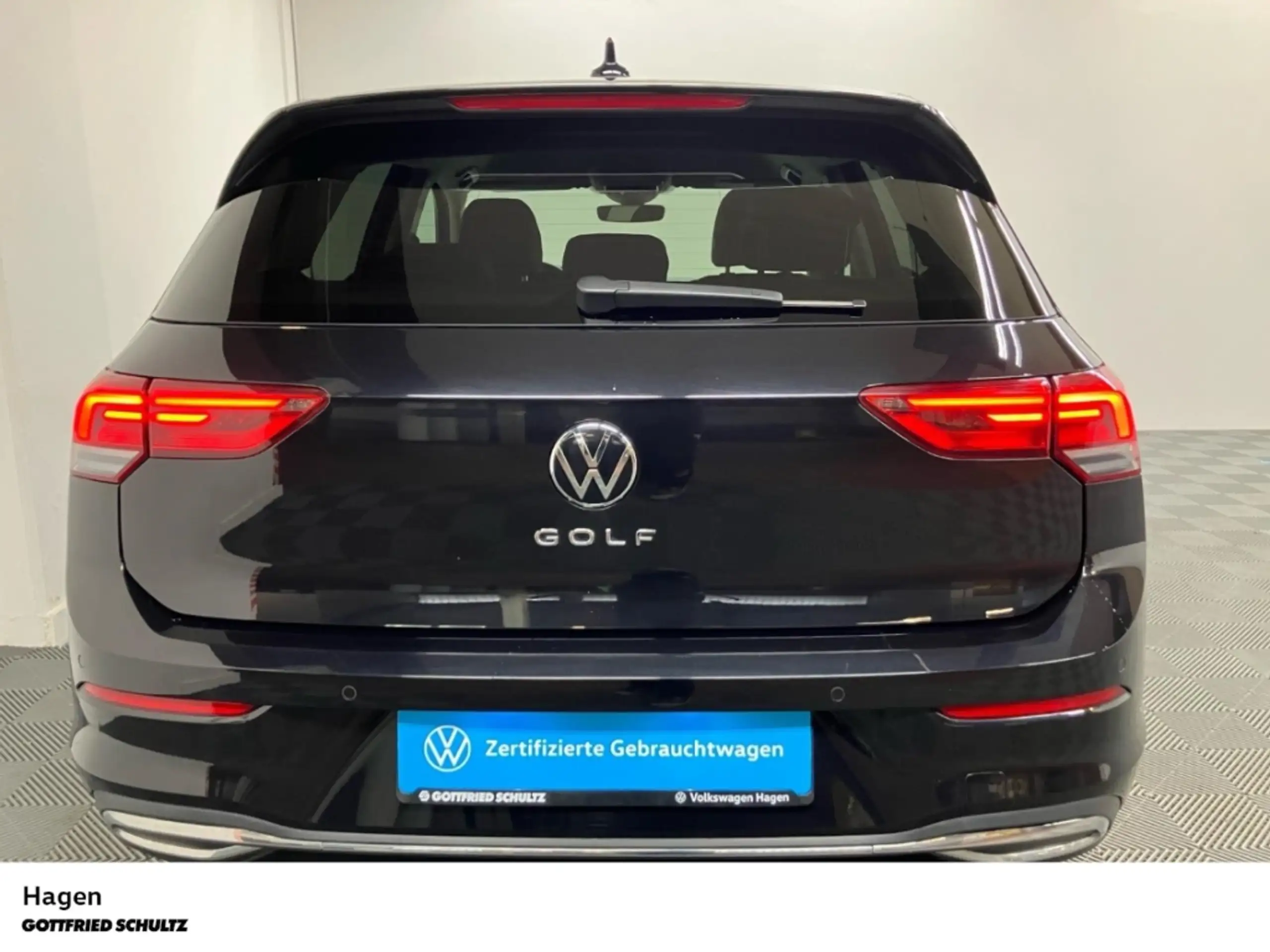 Volkswagen - Golf