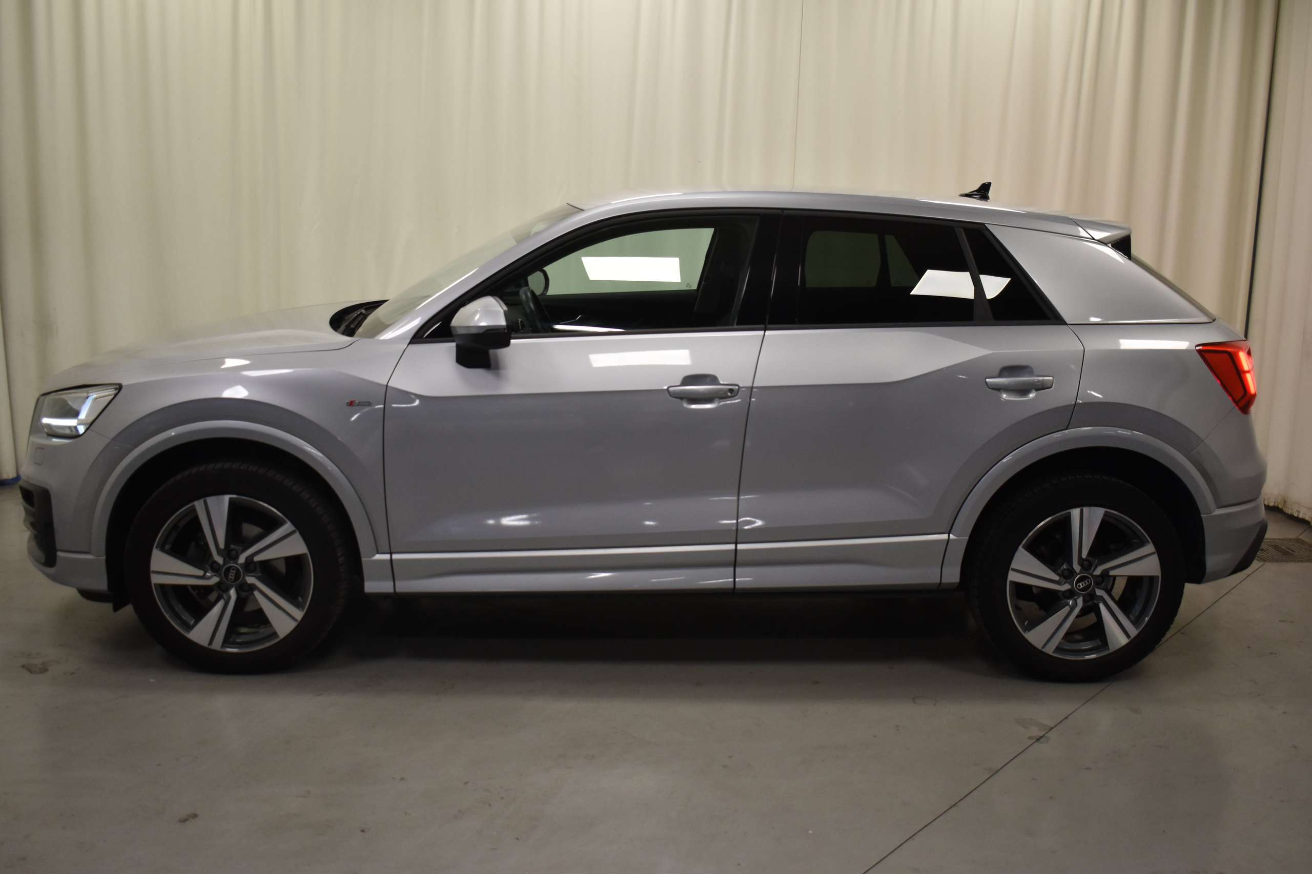 Audi - Q2