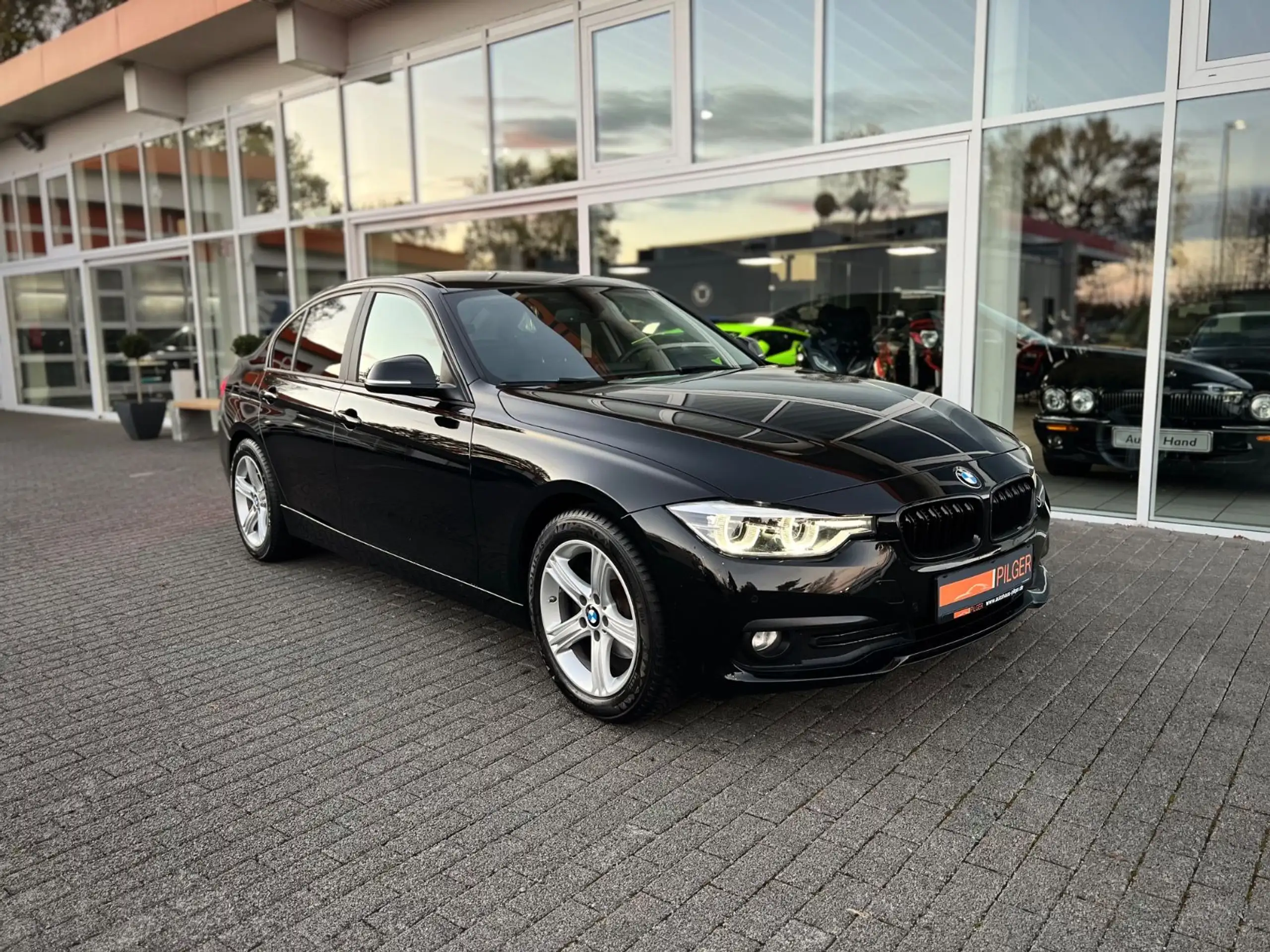 BMW - 330