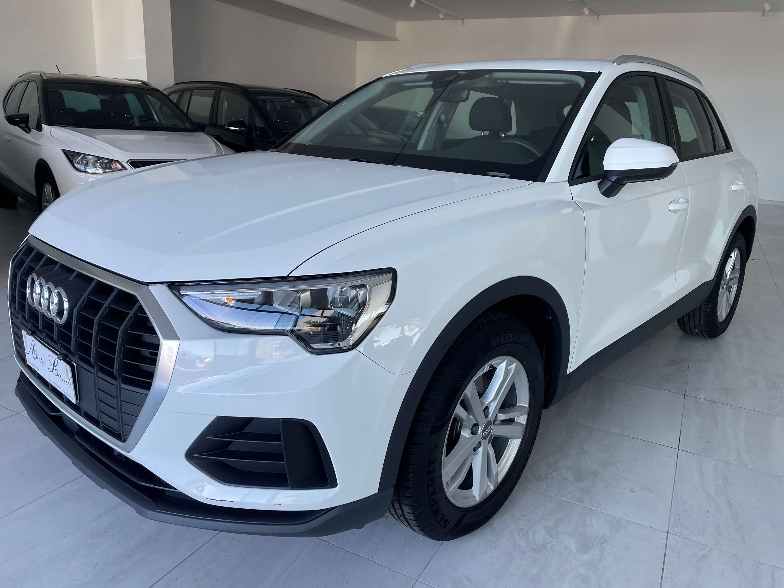 Audi - Q3