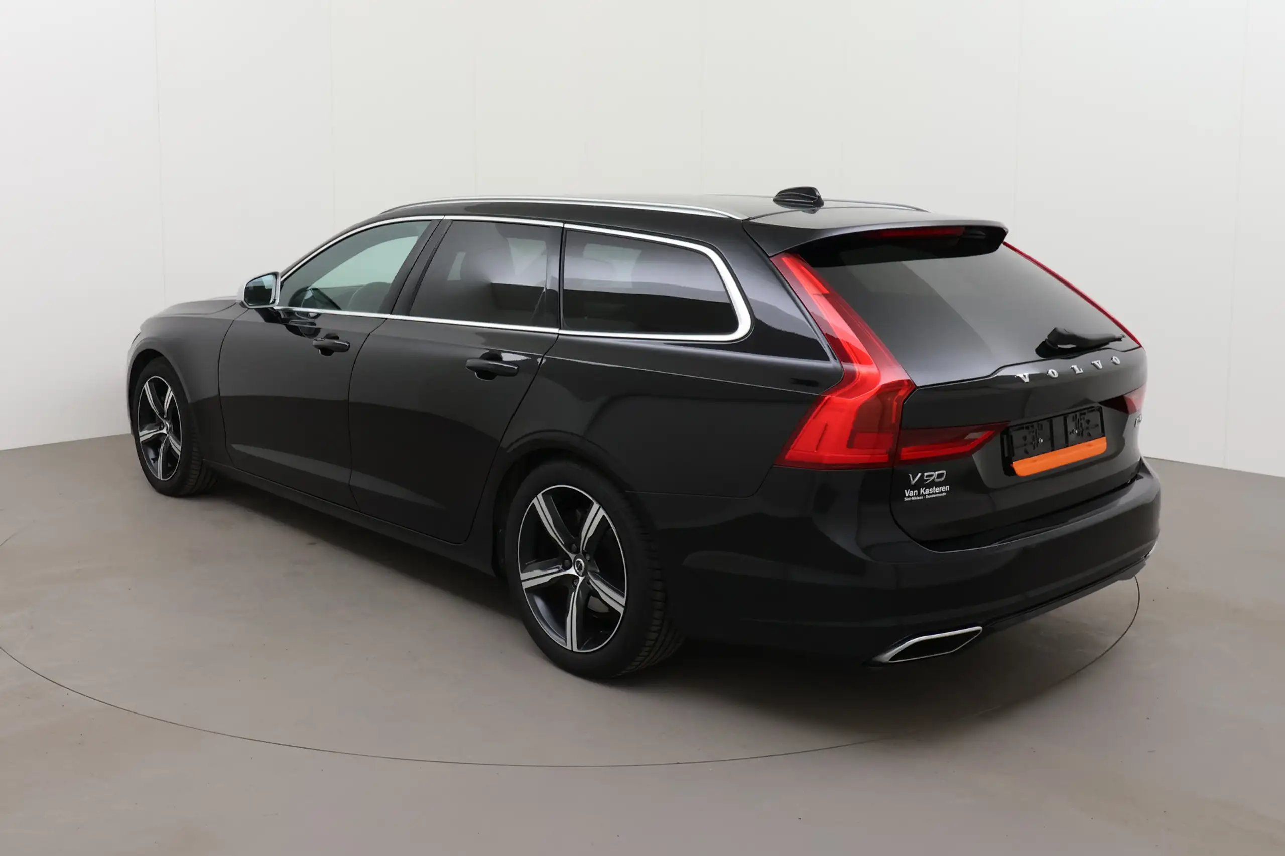 Volvo - V90