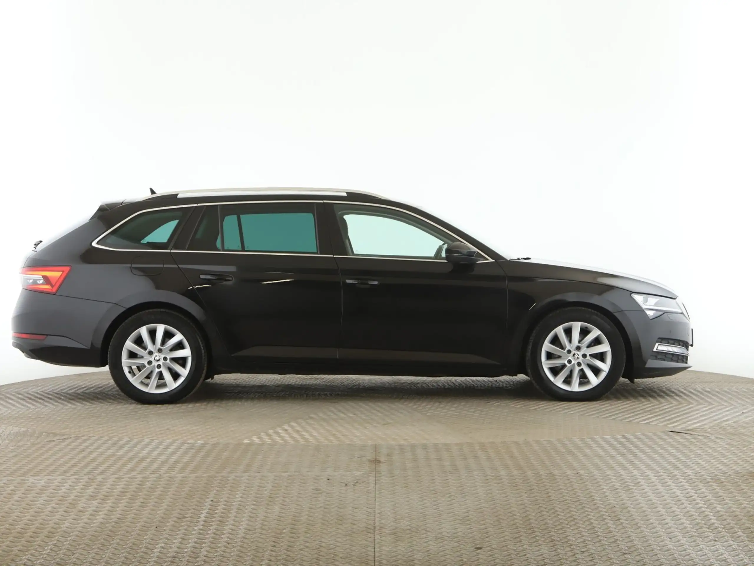 Skoda - Superb