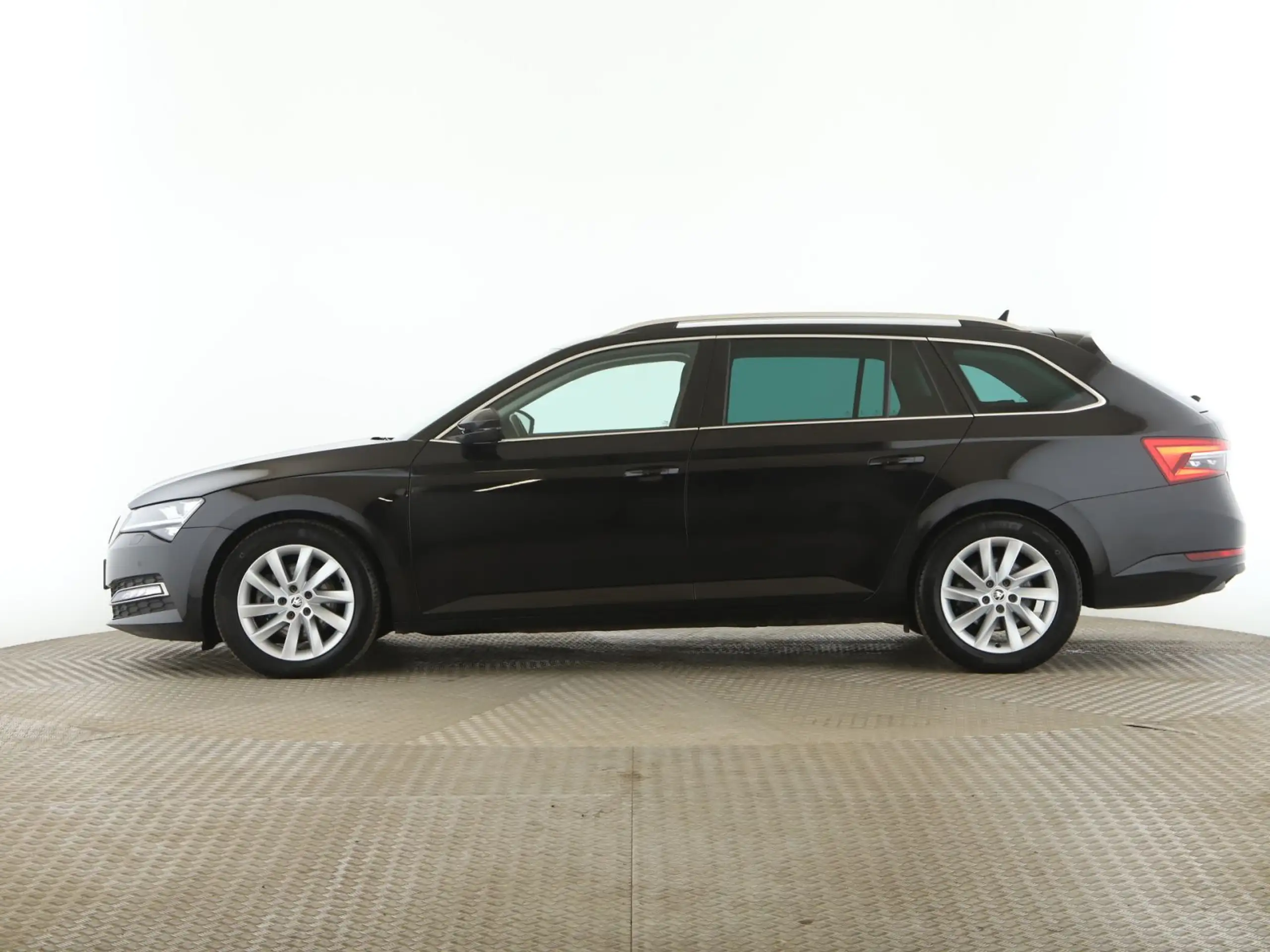 Skoda - Superb