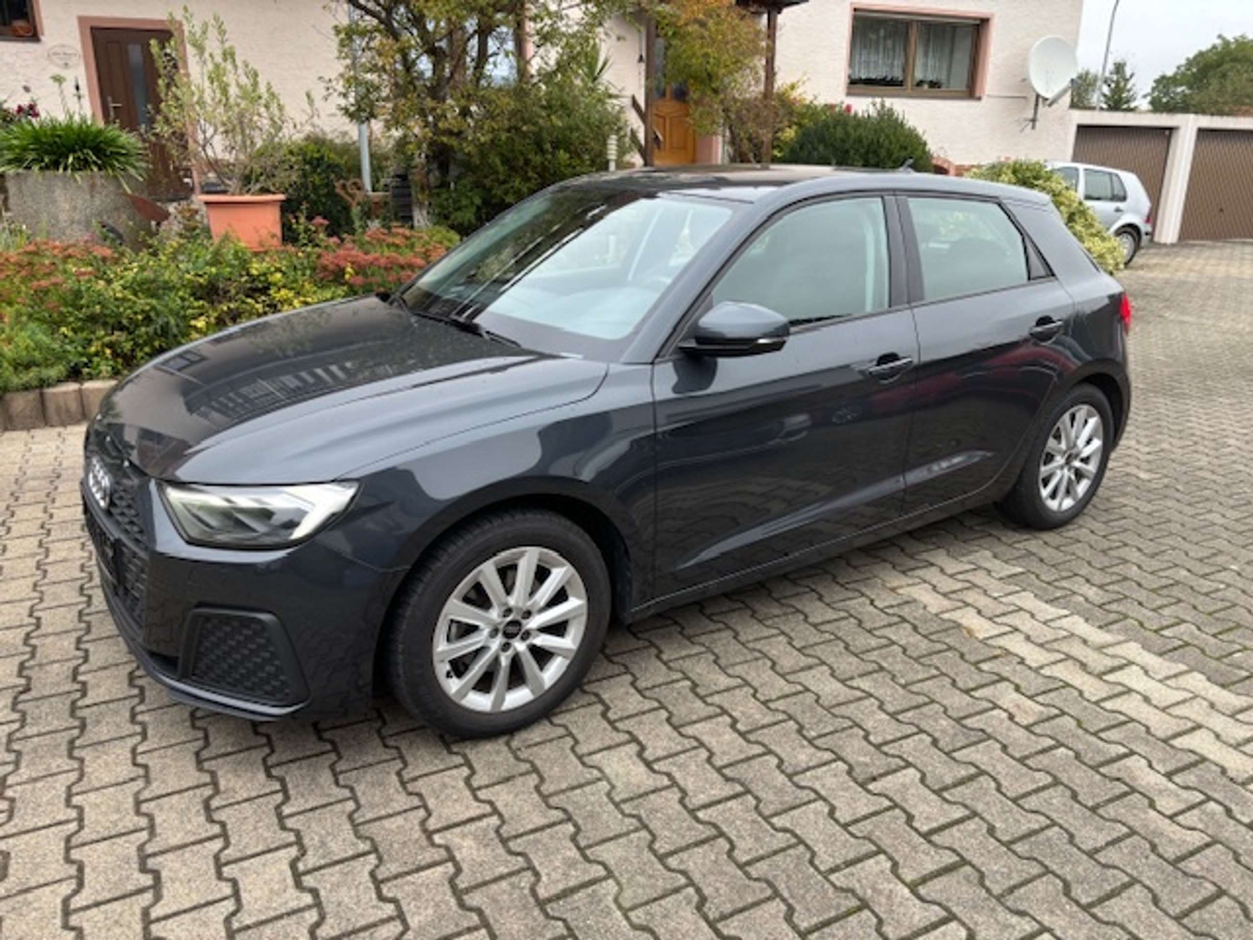 Audi - A1