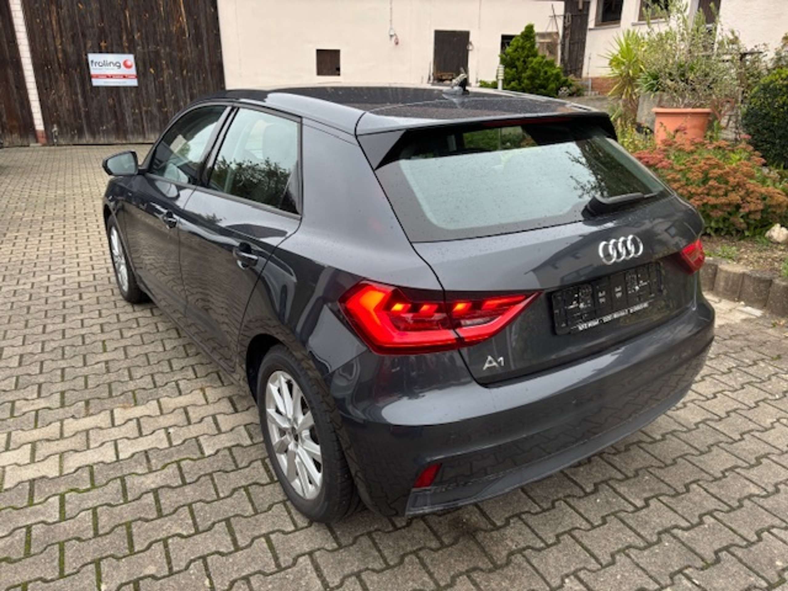 Audi - A1