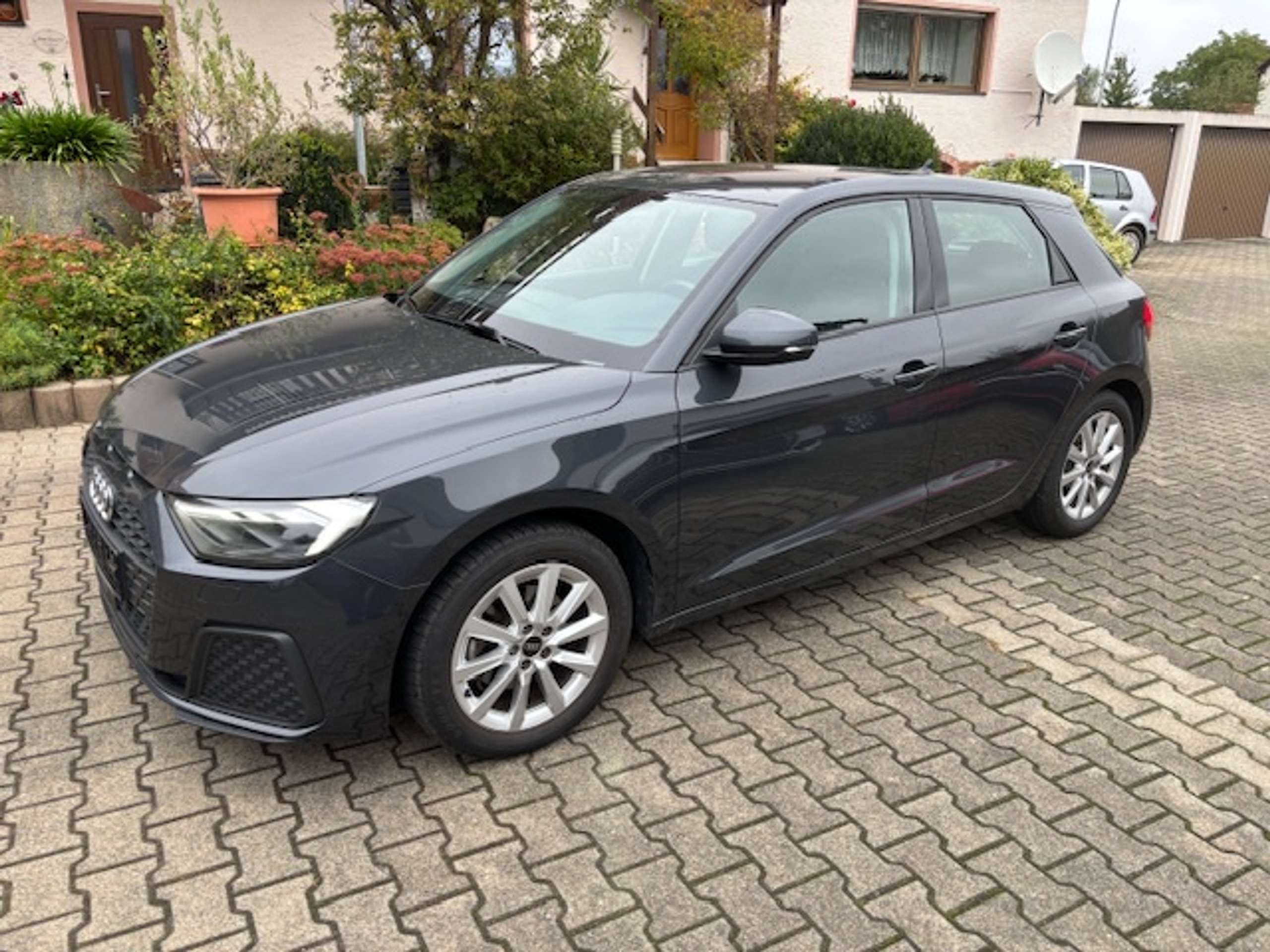 Audi - A1