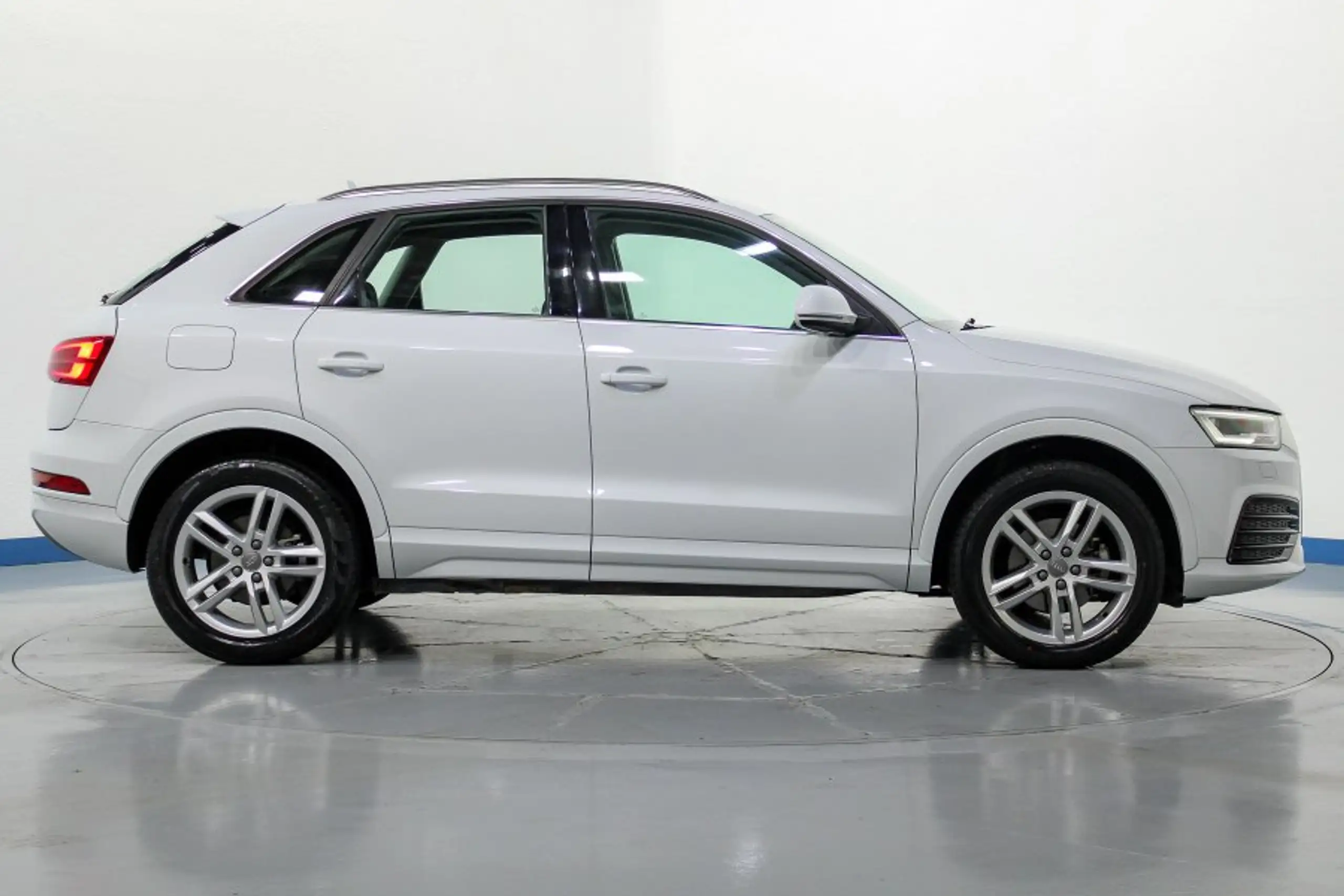 Audi - Q3