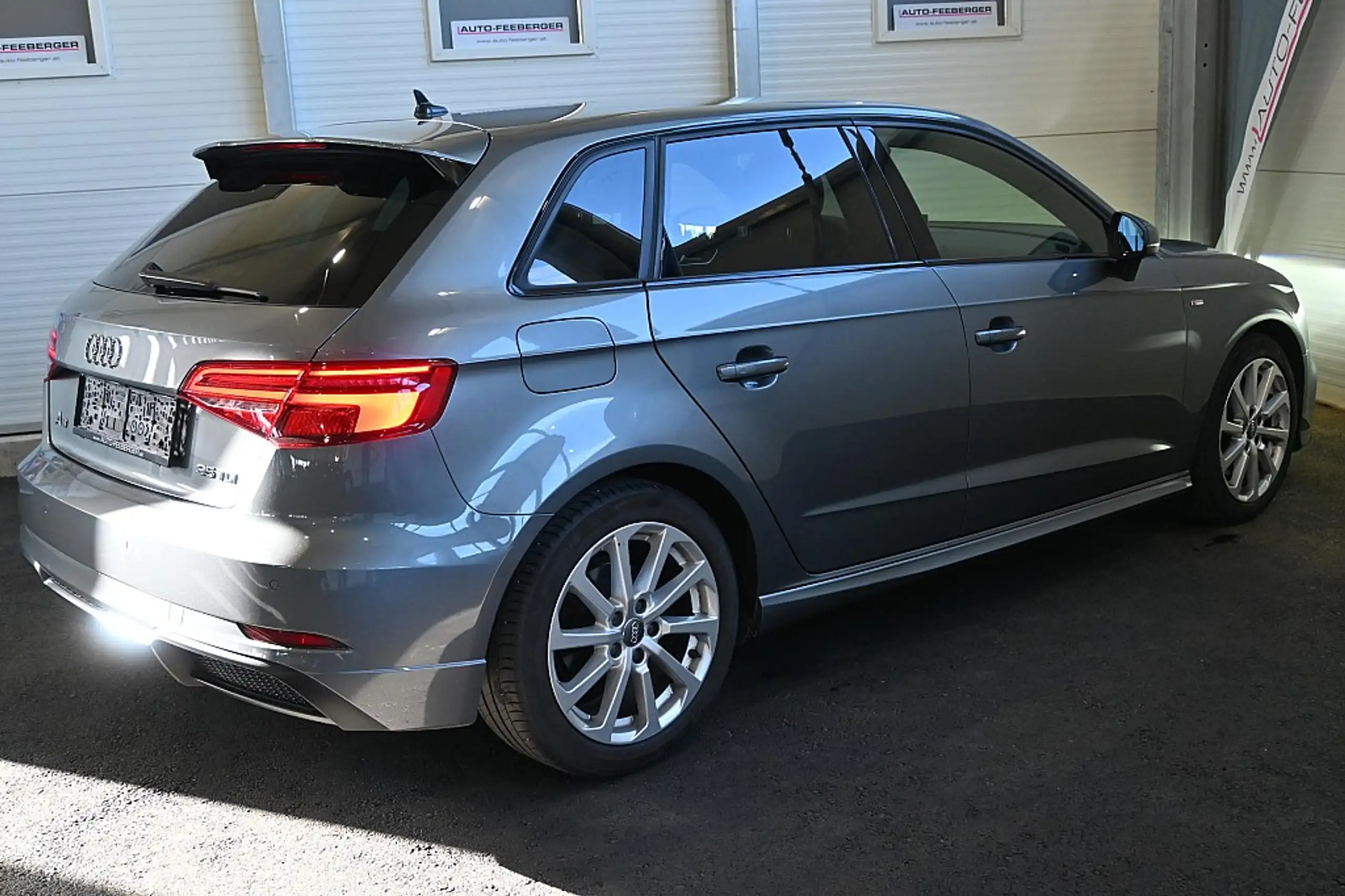 Audi - A3