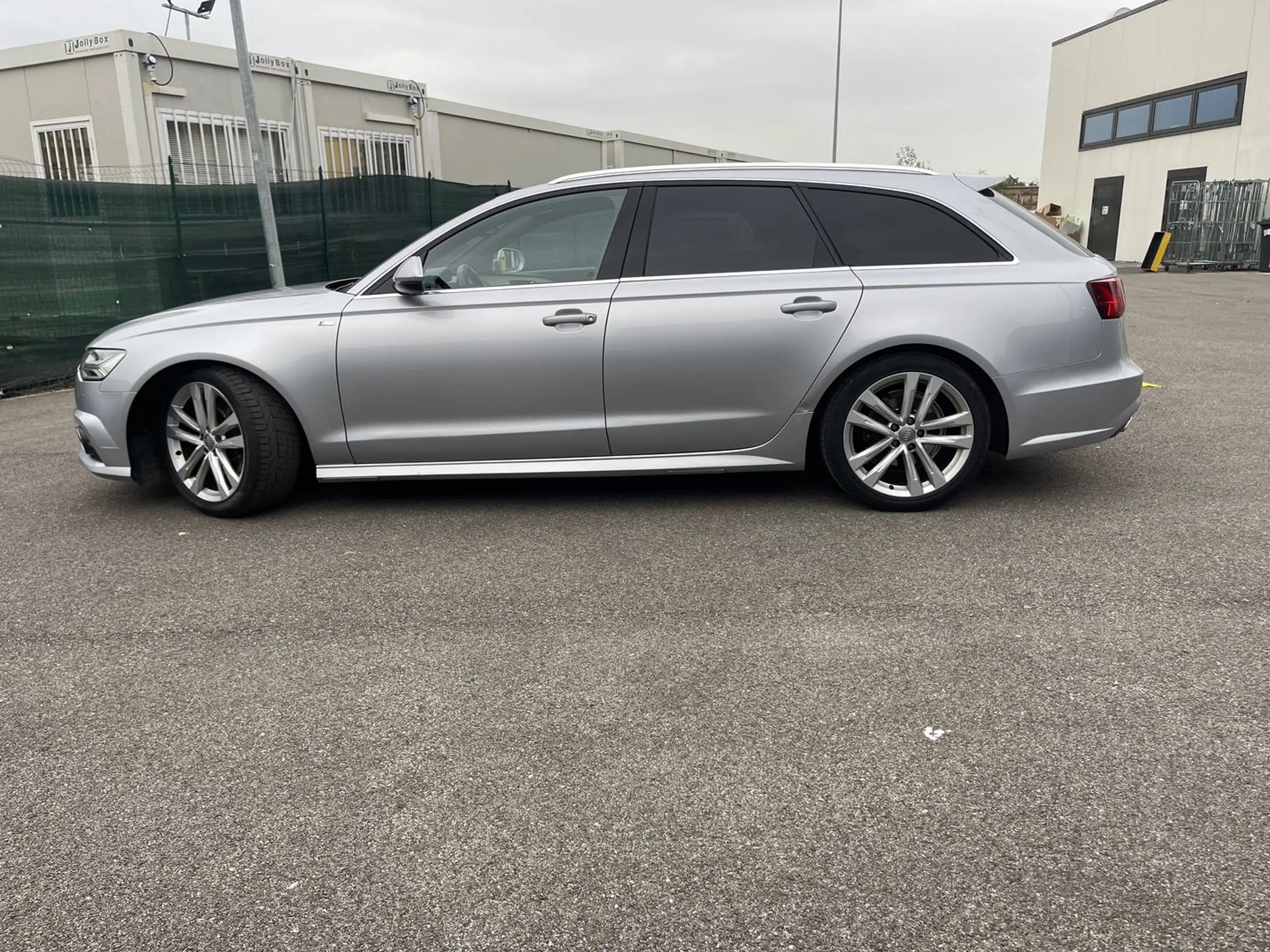 Audi - A6