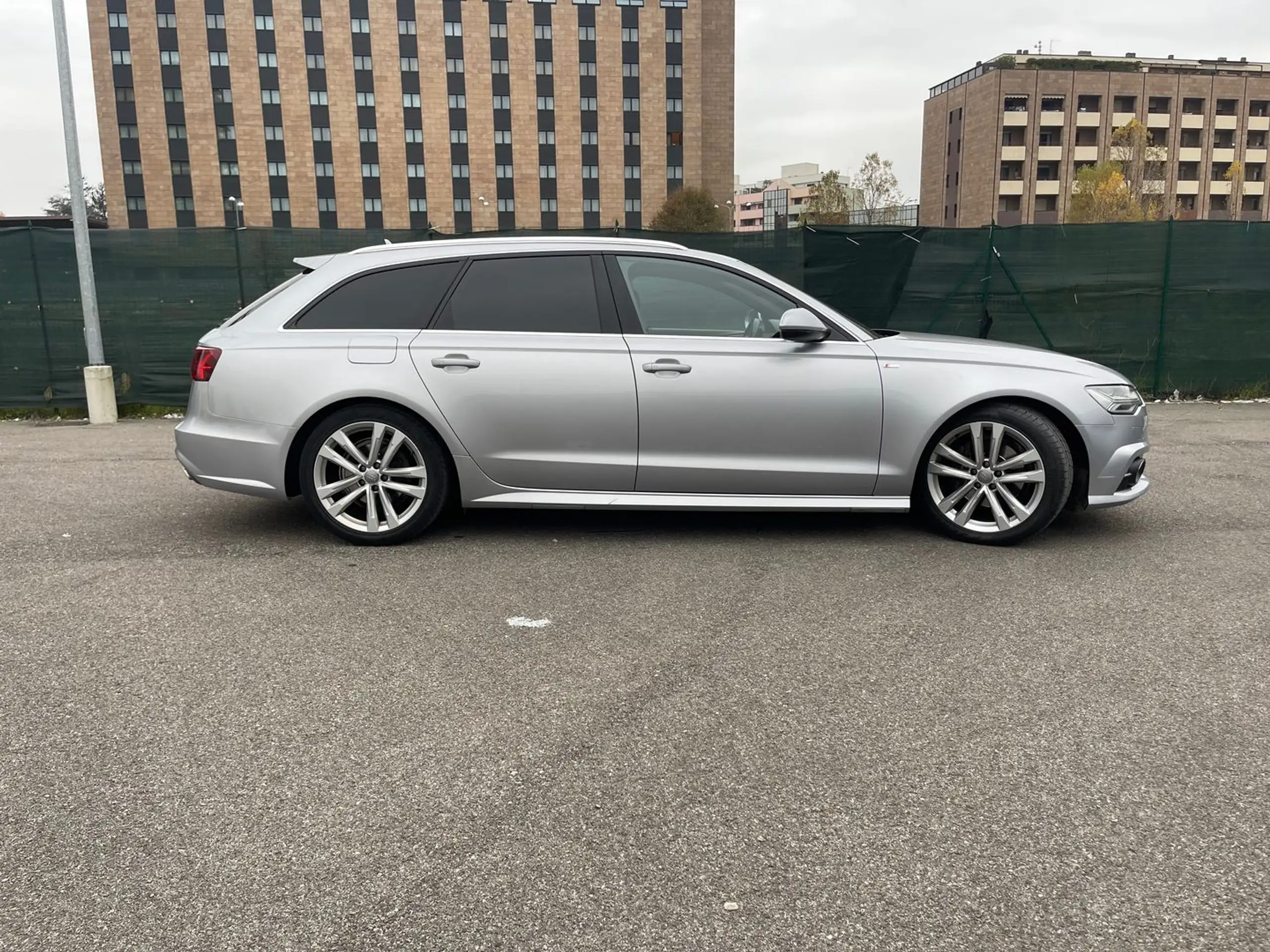 Audi - A6