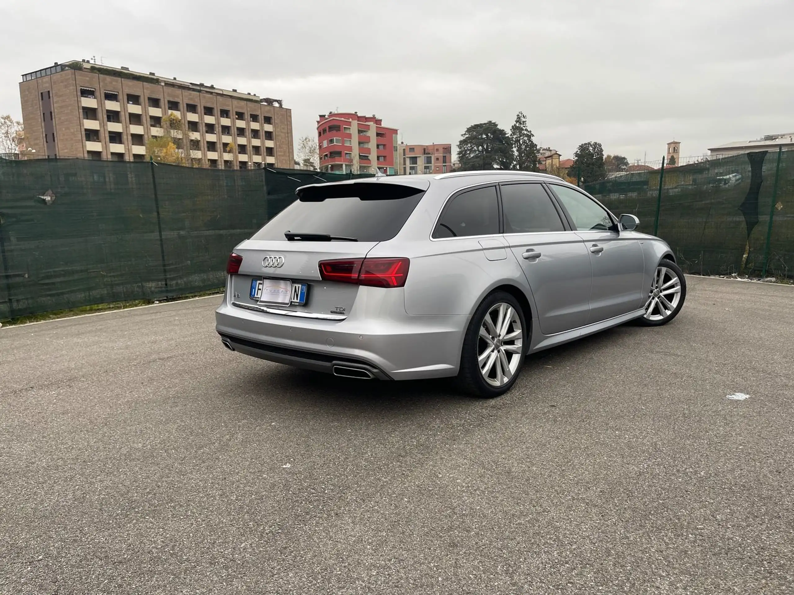 Audi - A6