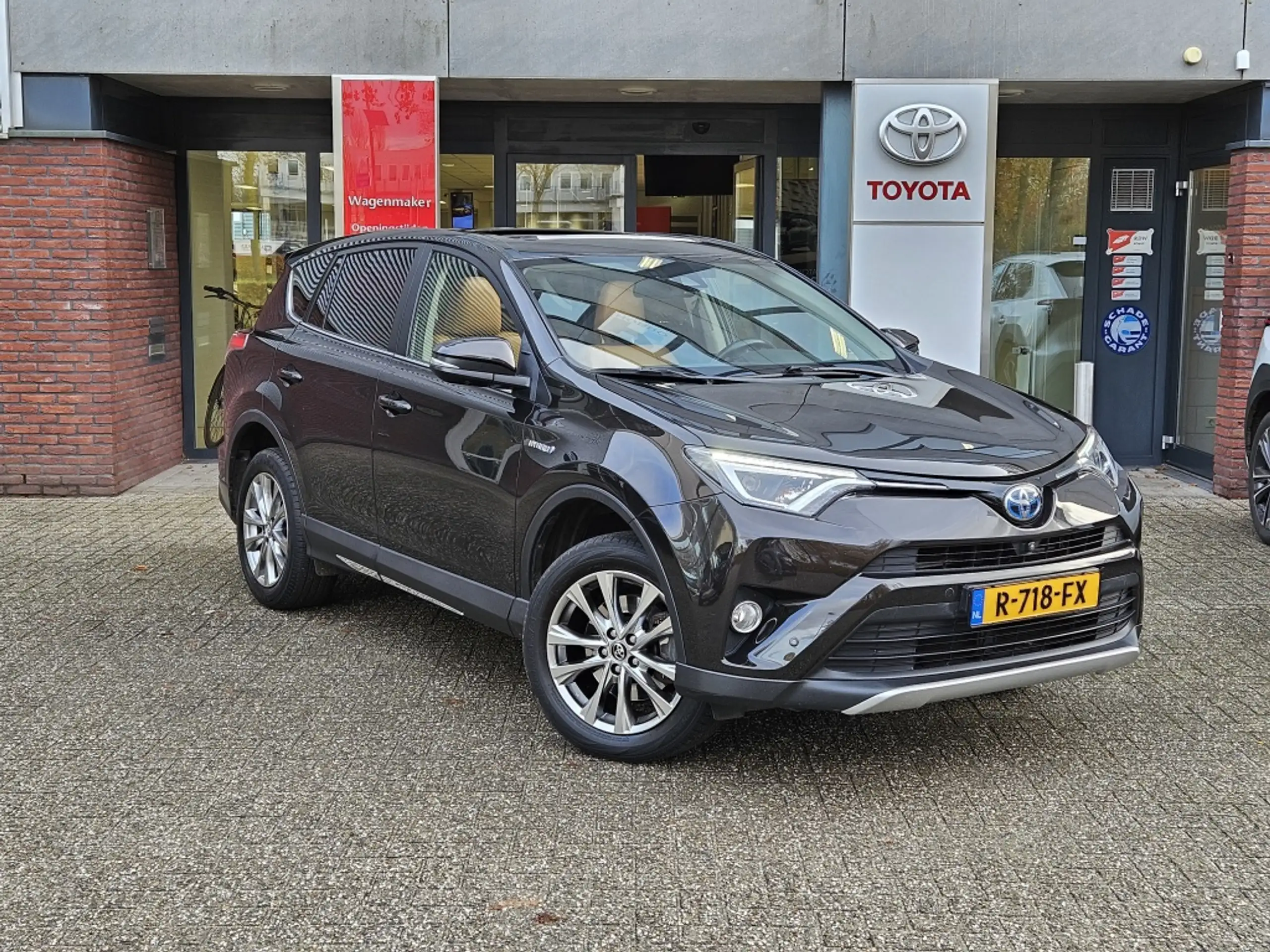 Toyota - RAV 4