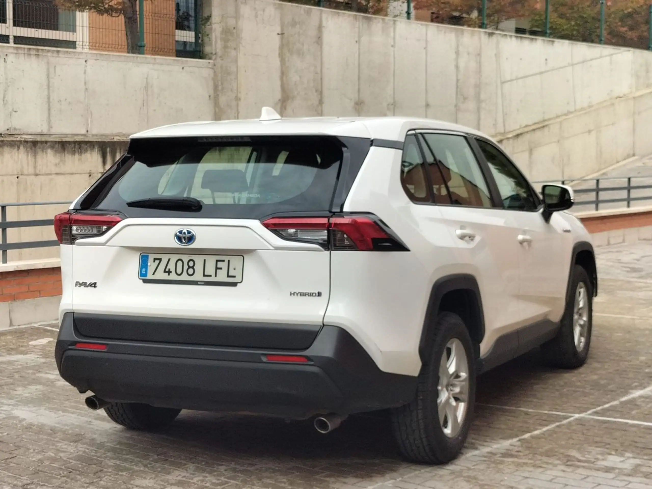 Toyota - RAV 4