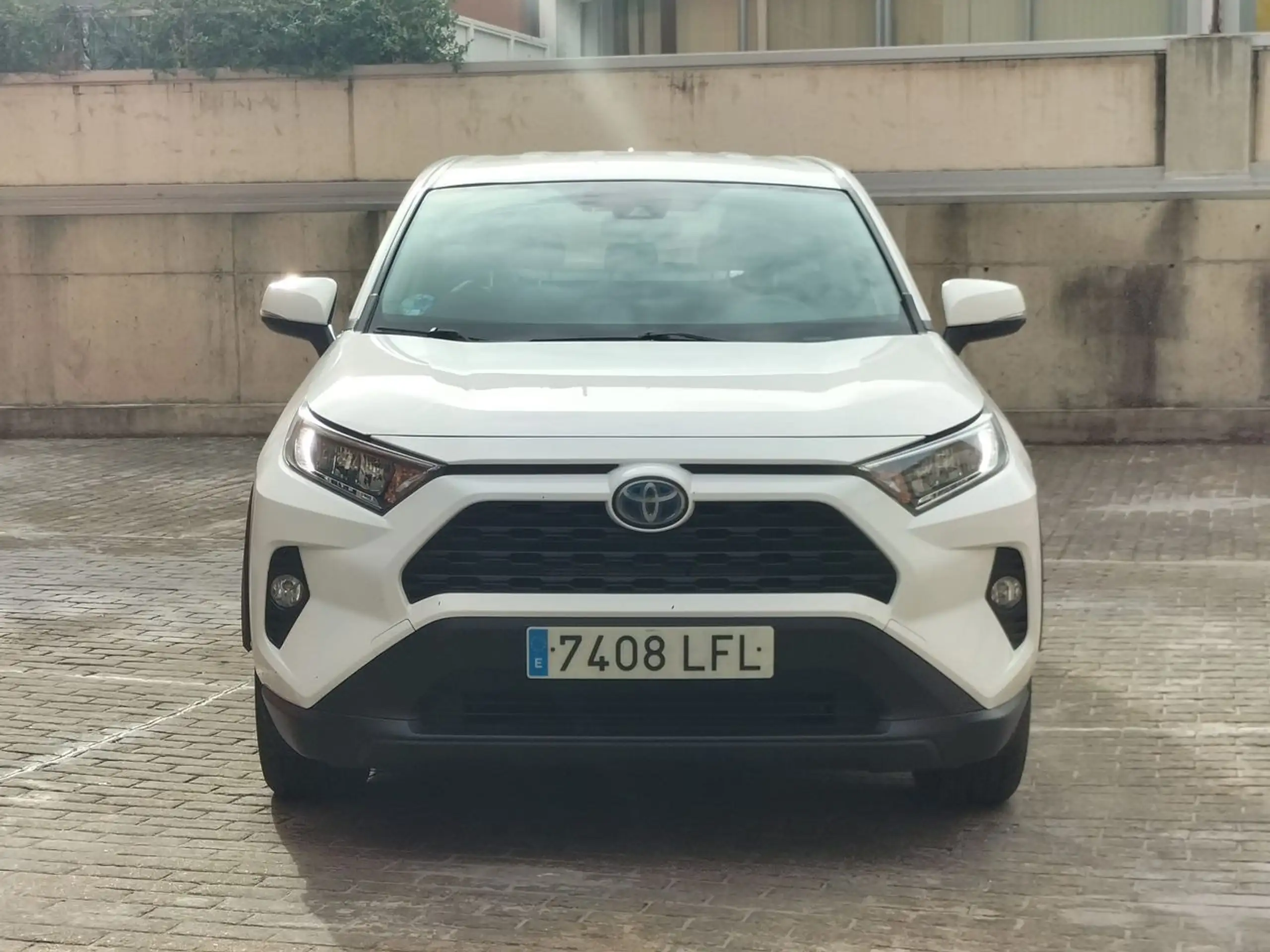 Toyota - RAV 4