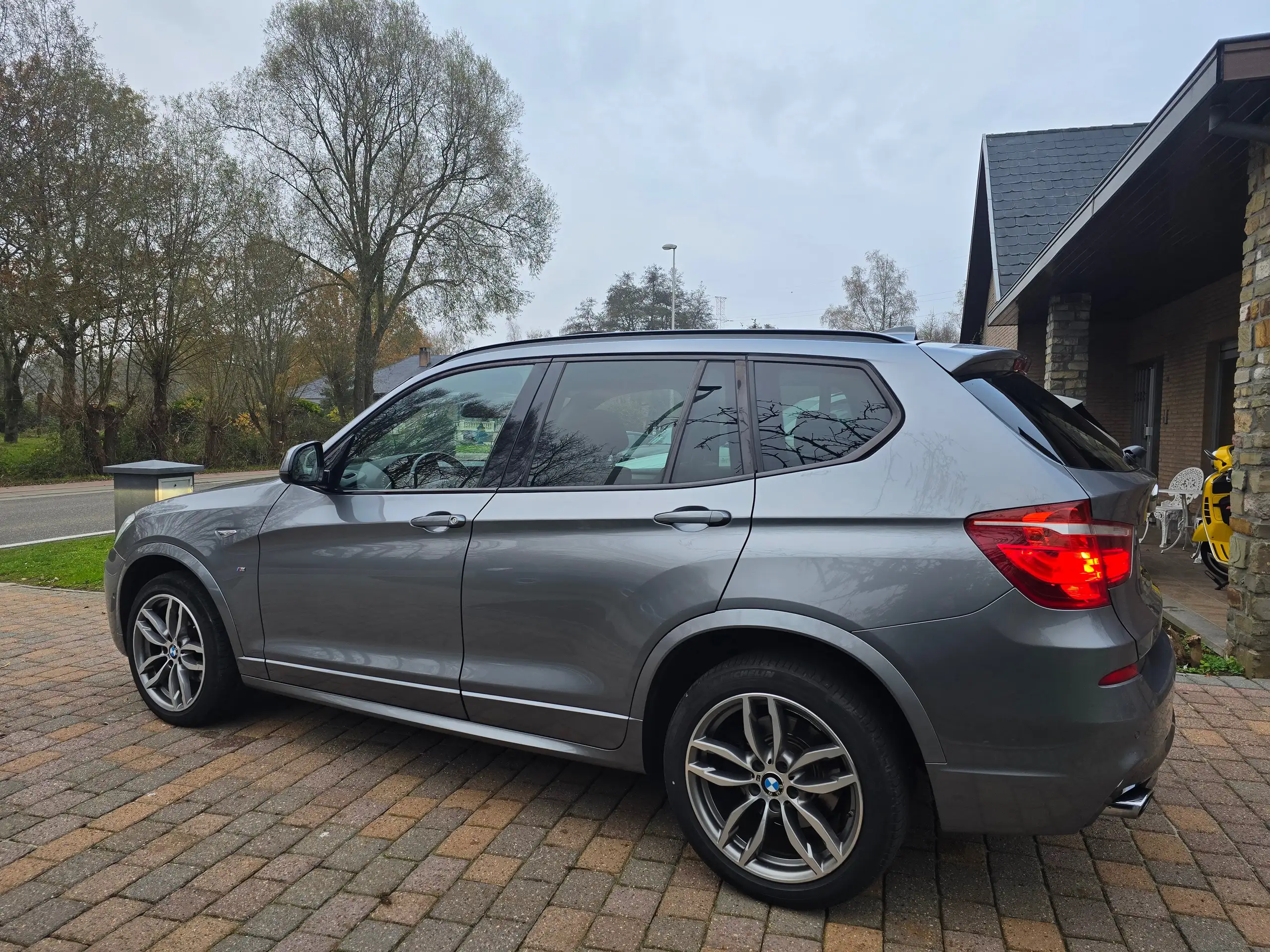 BMW - X3