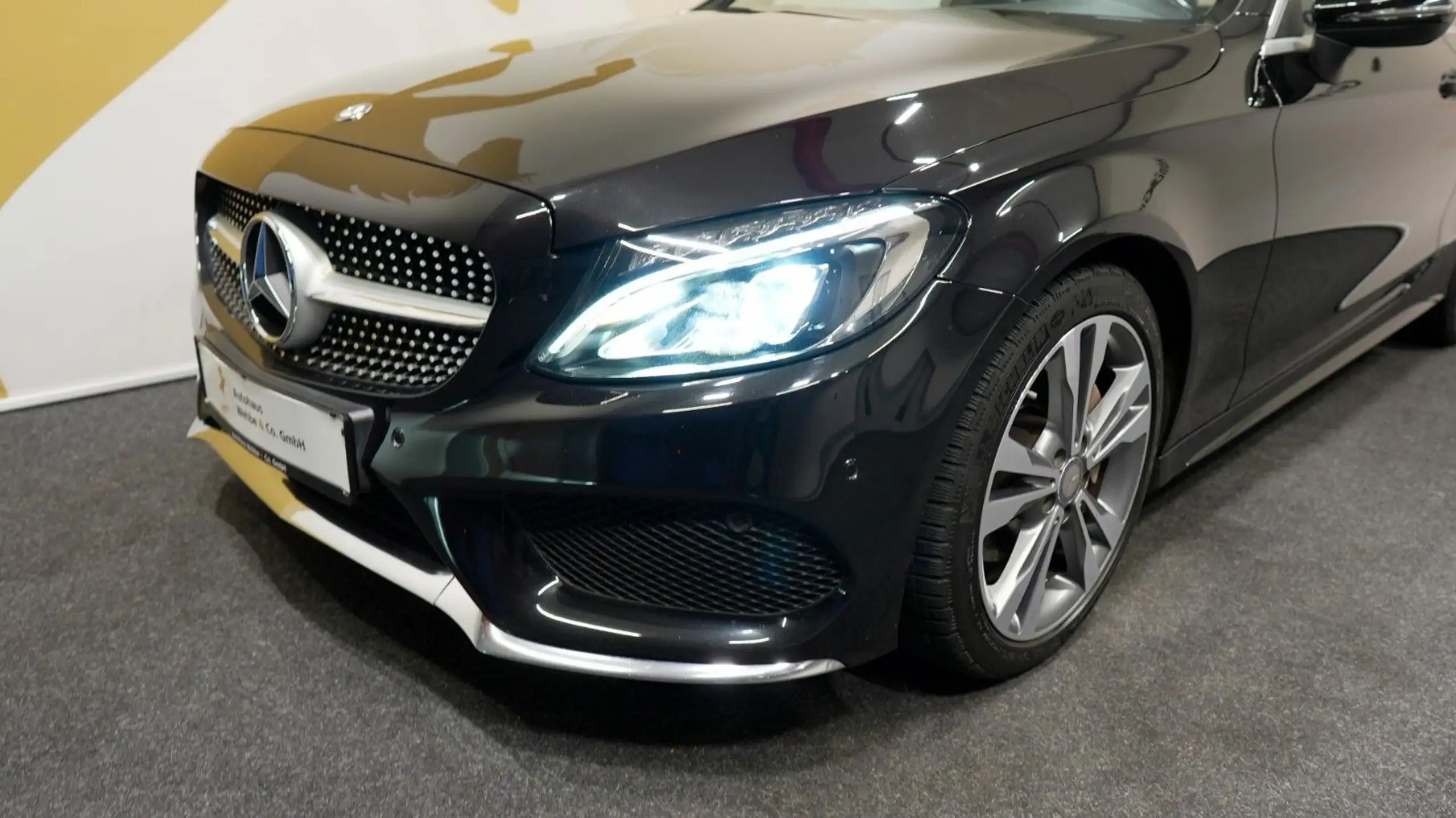 Mercedes-Benz - C 220