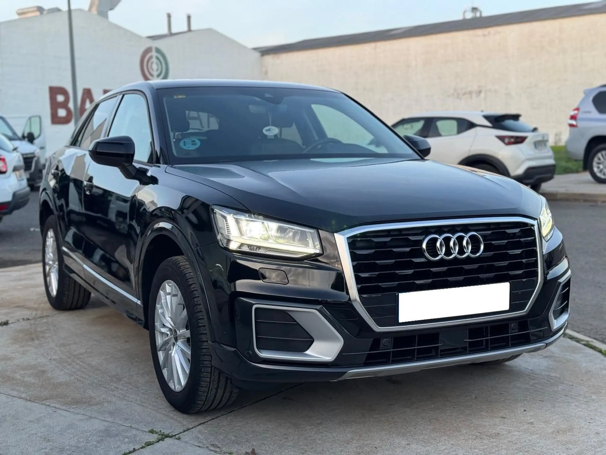 Audi - Q2