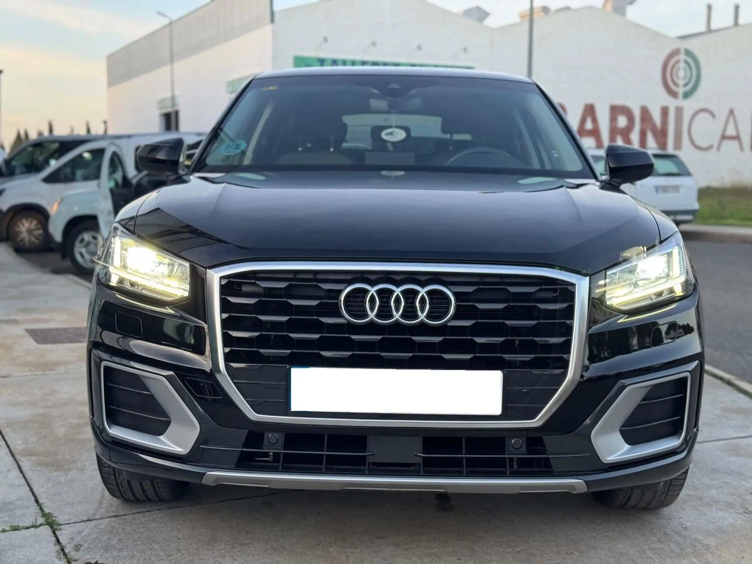 Audi - Q2