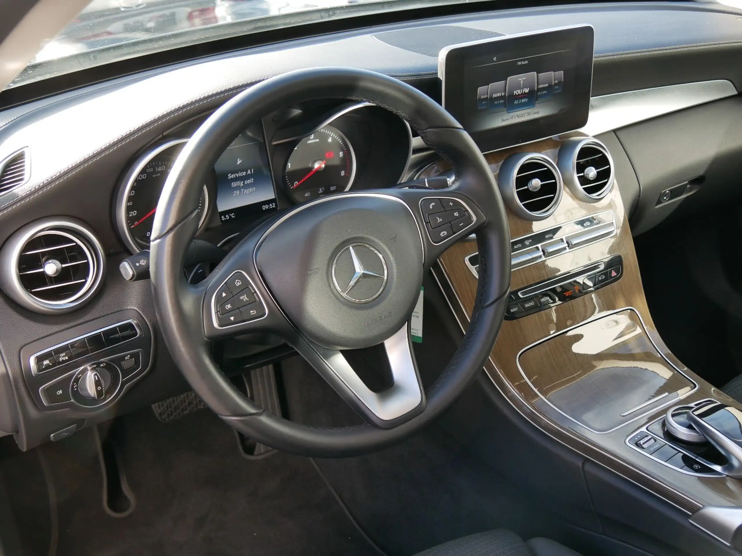 Mercedes-Benz - C 220