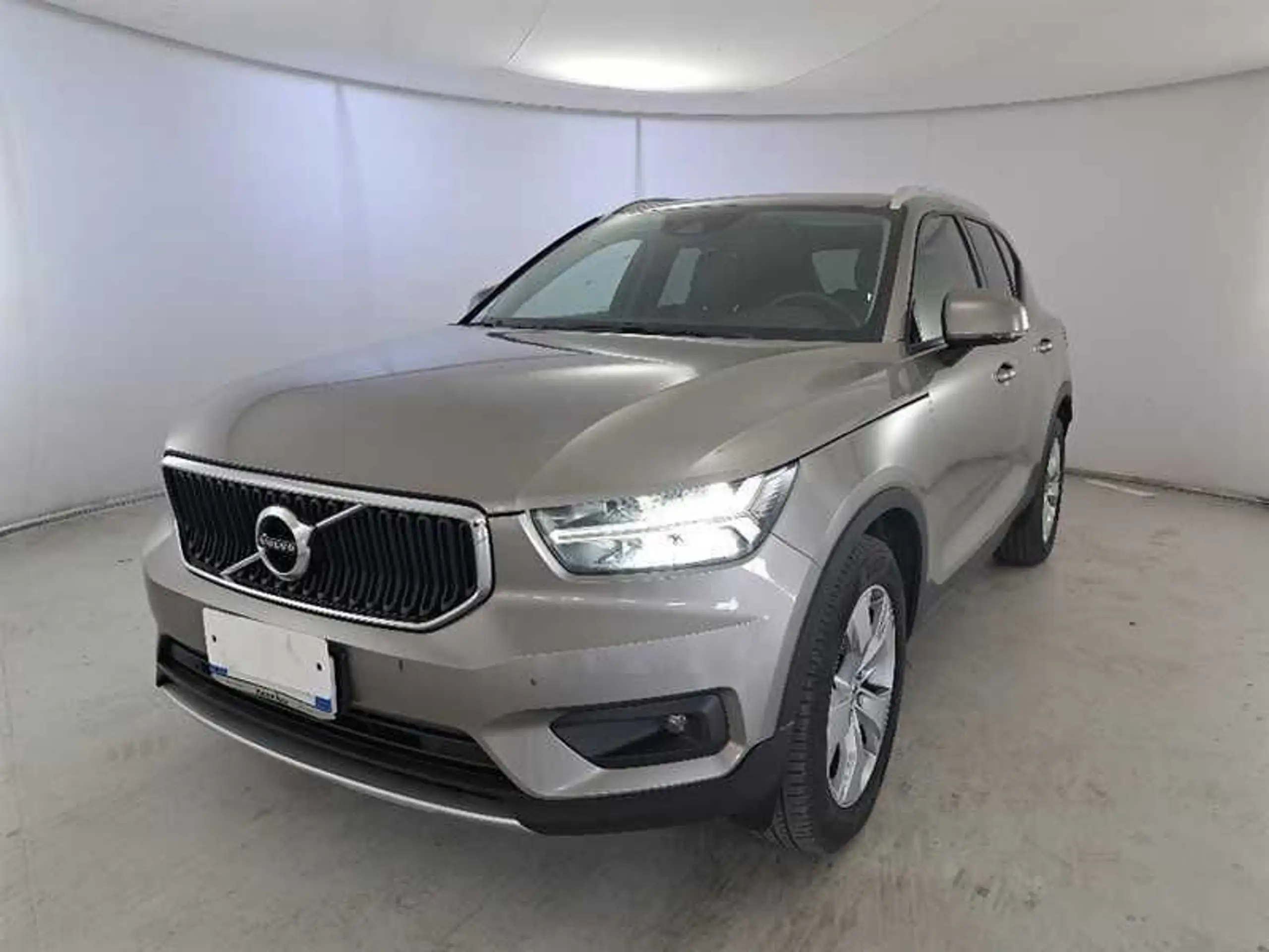 Volvo - XC40