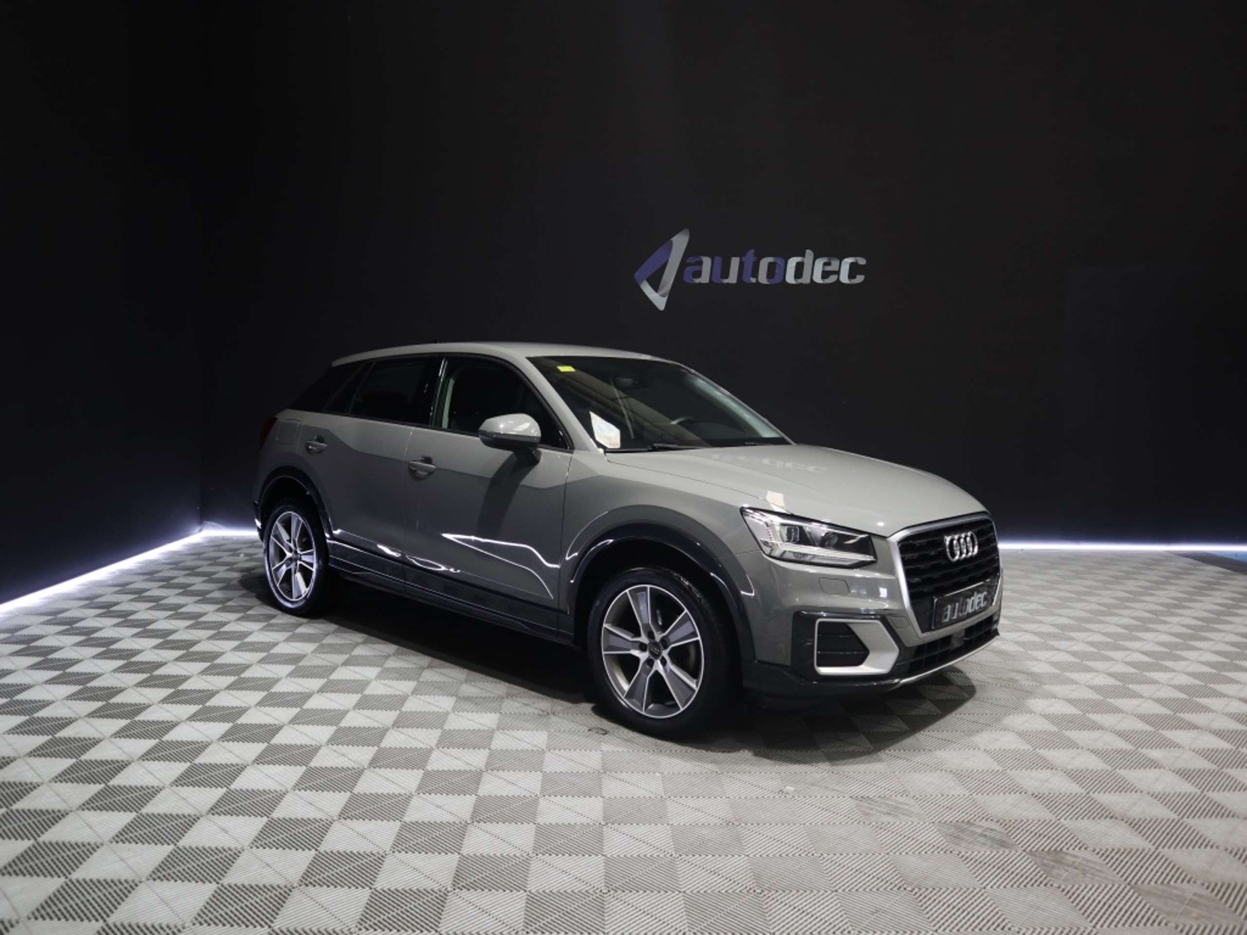 Audi - Q2