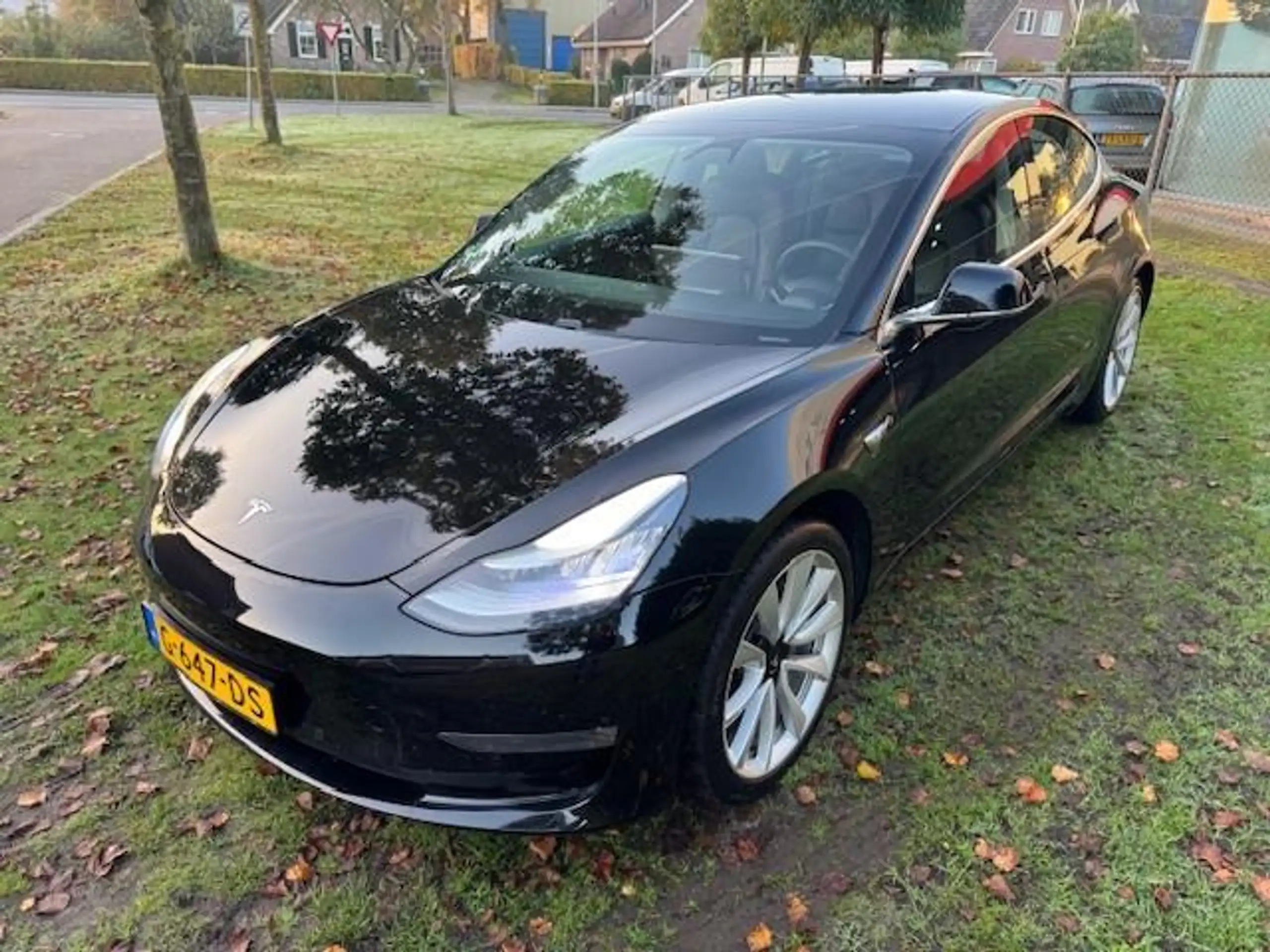 Tesla - Model 3