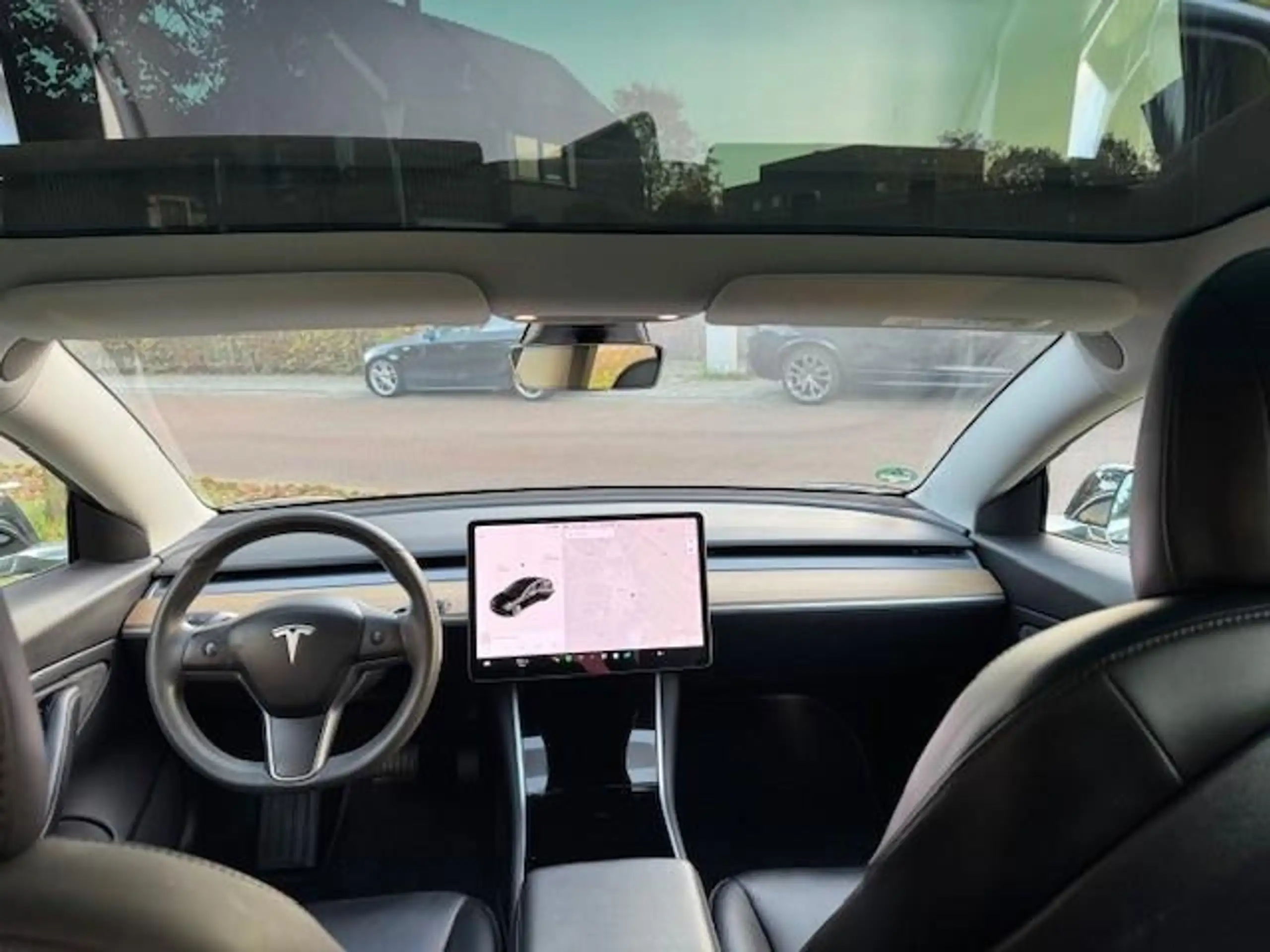 Tesla - Model 3