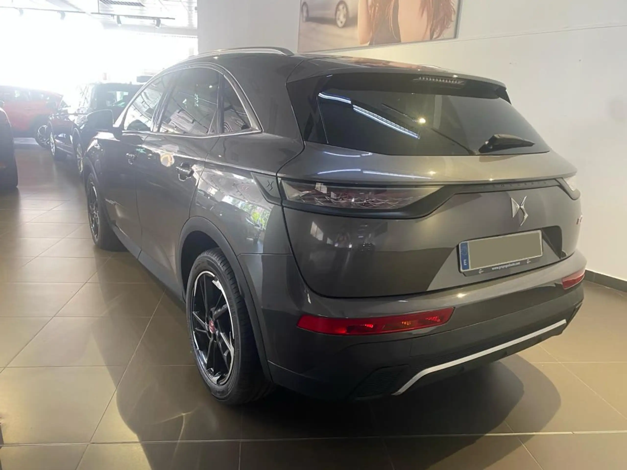 DS Automobiles - DS 7 Crossback