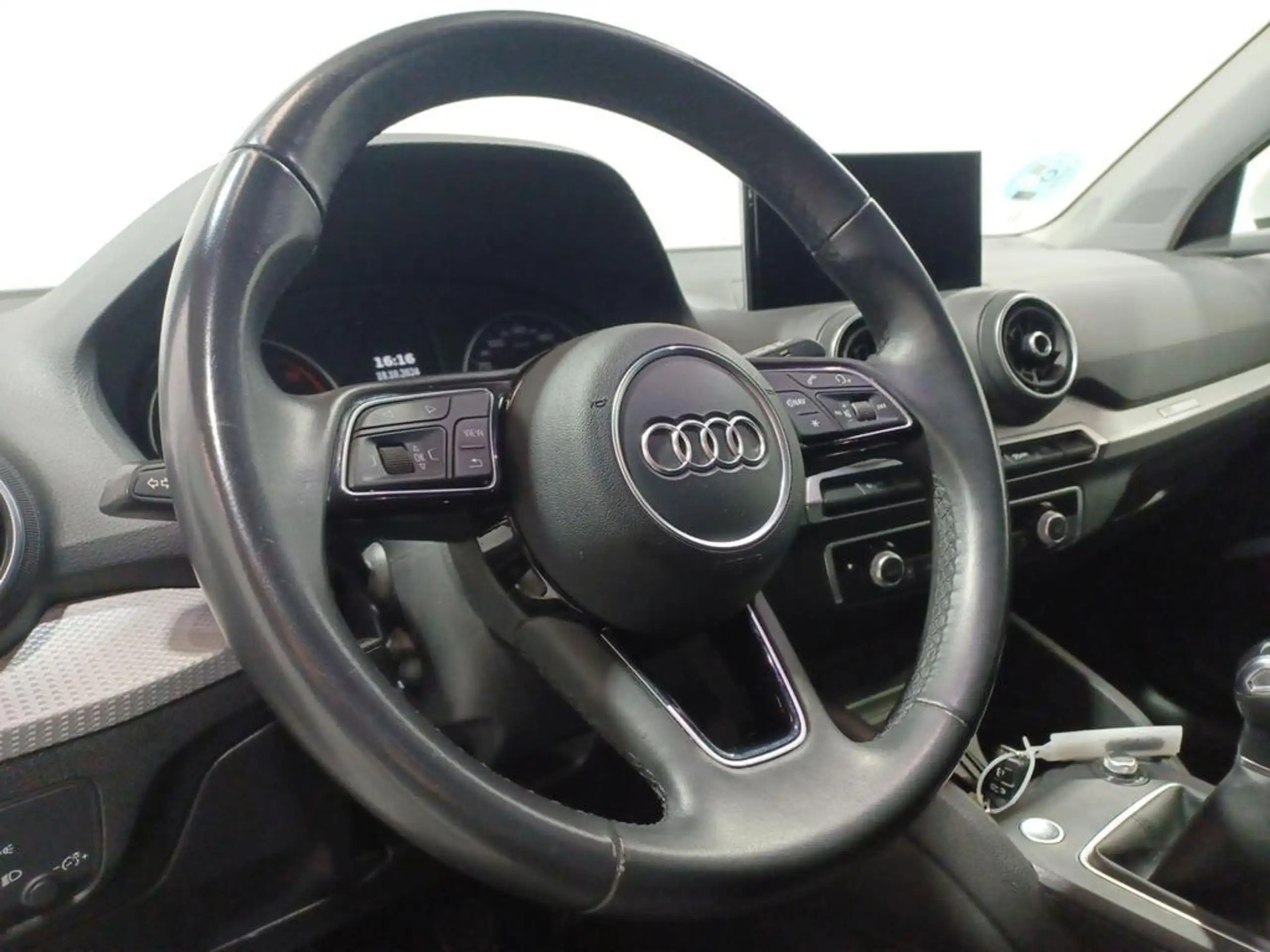 Audi - Q2