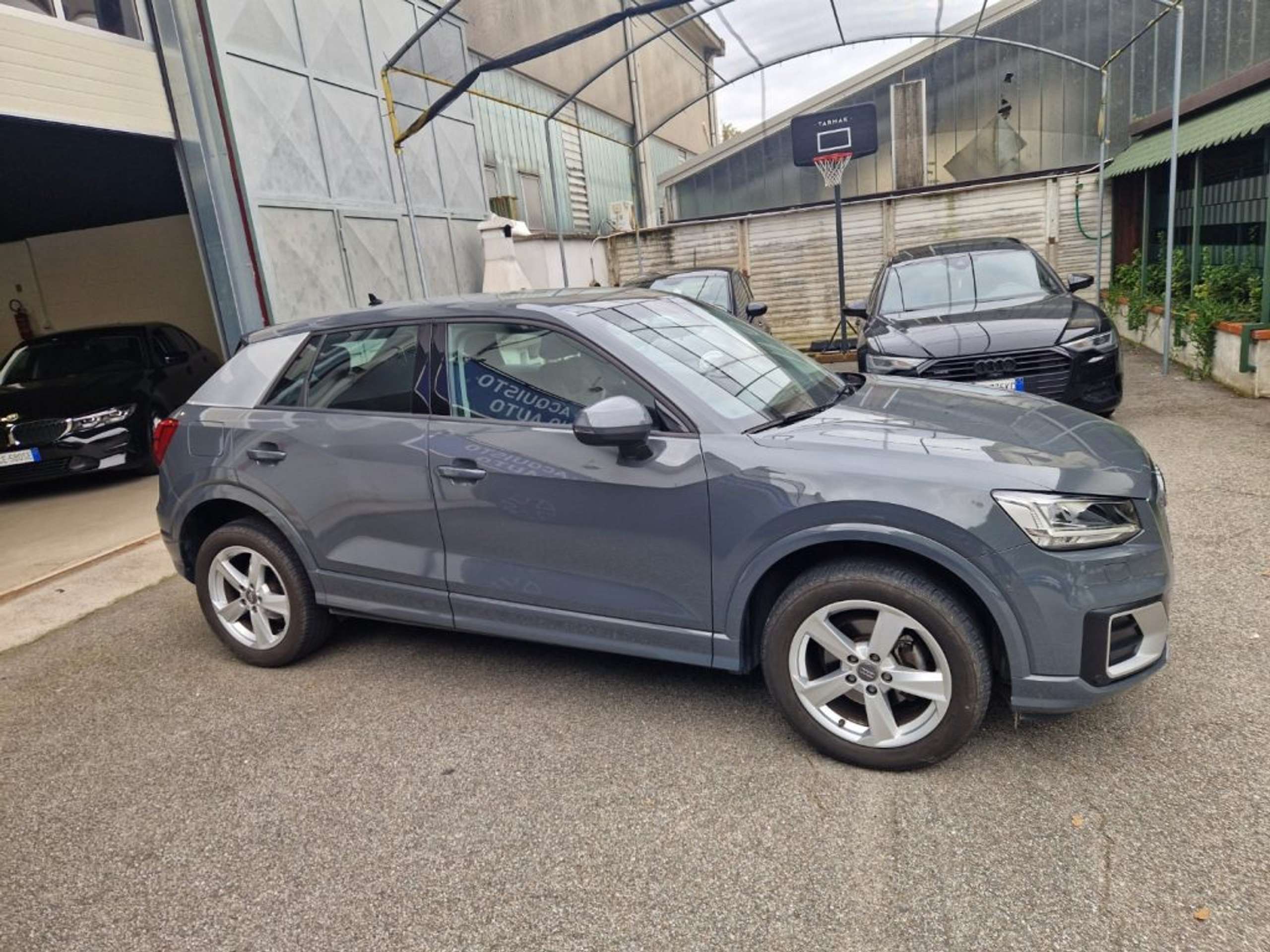 Audi - Q2