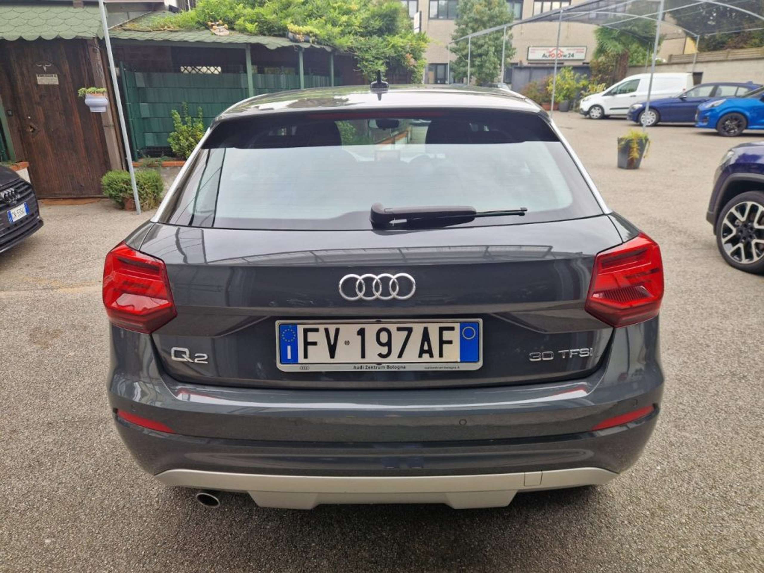 Audi - Q2