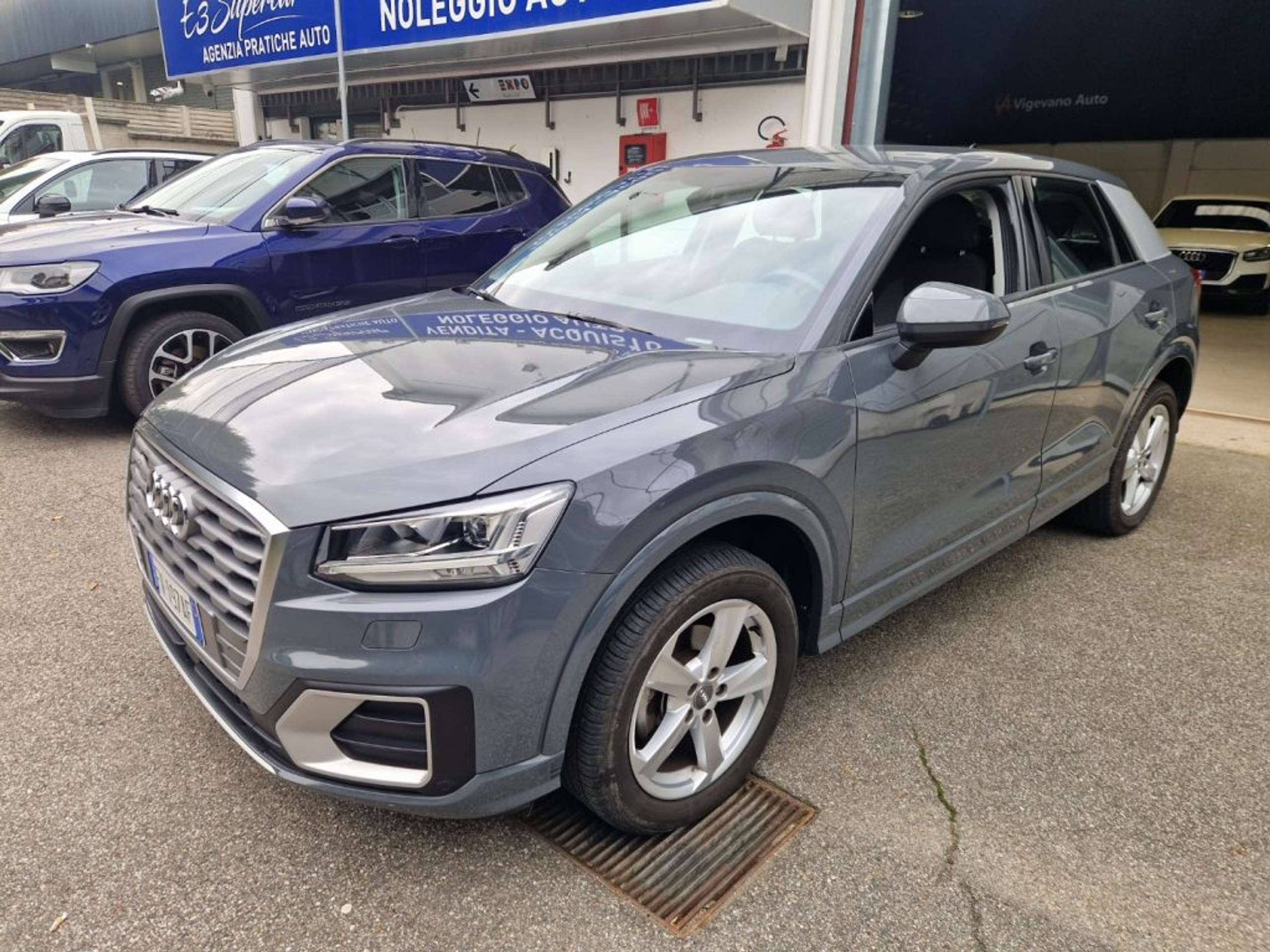 Audi - Q2