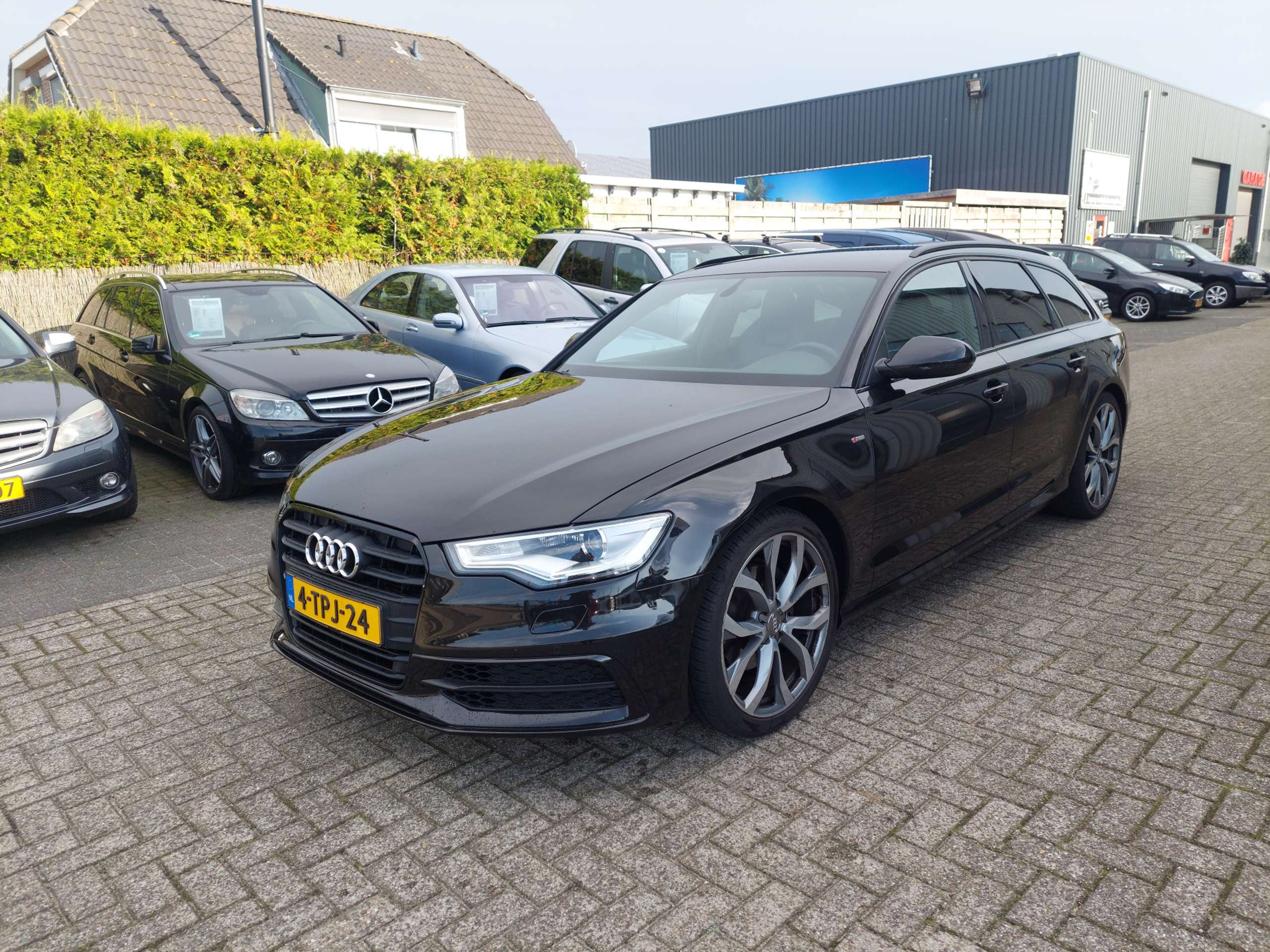 Audi - A6